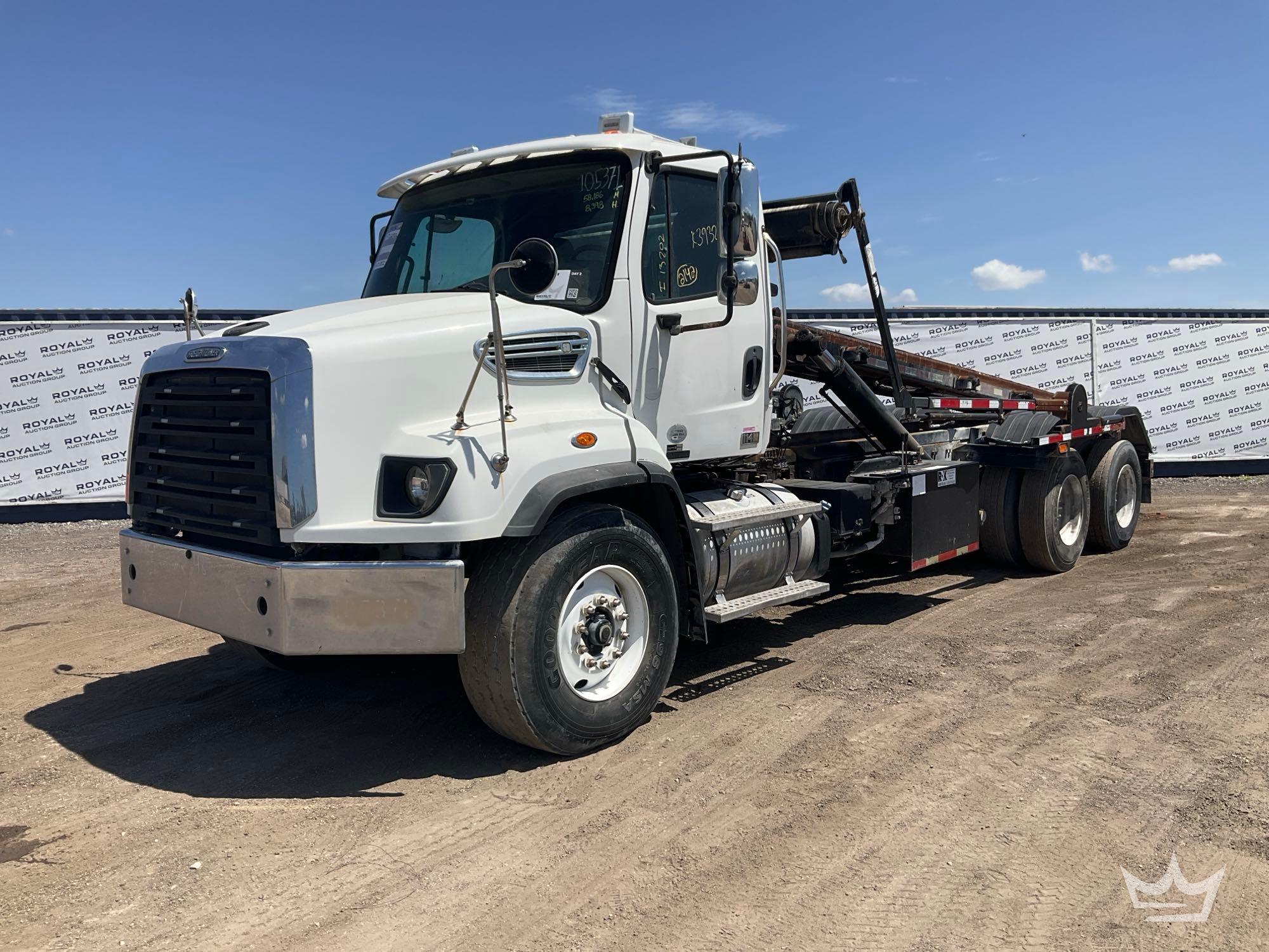 Photo of a 2014 Freightliner 114SD