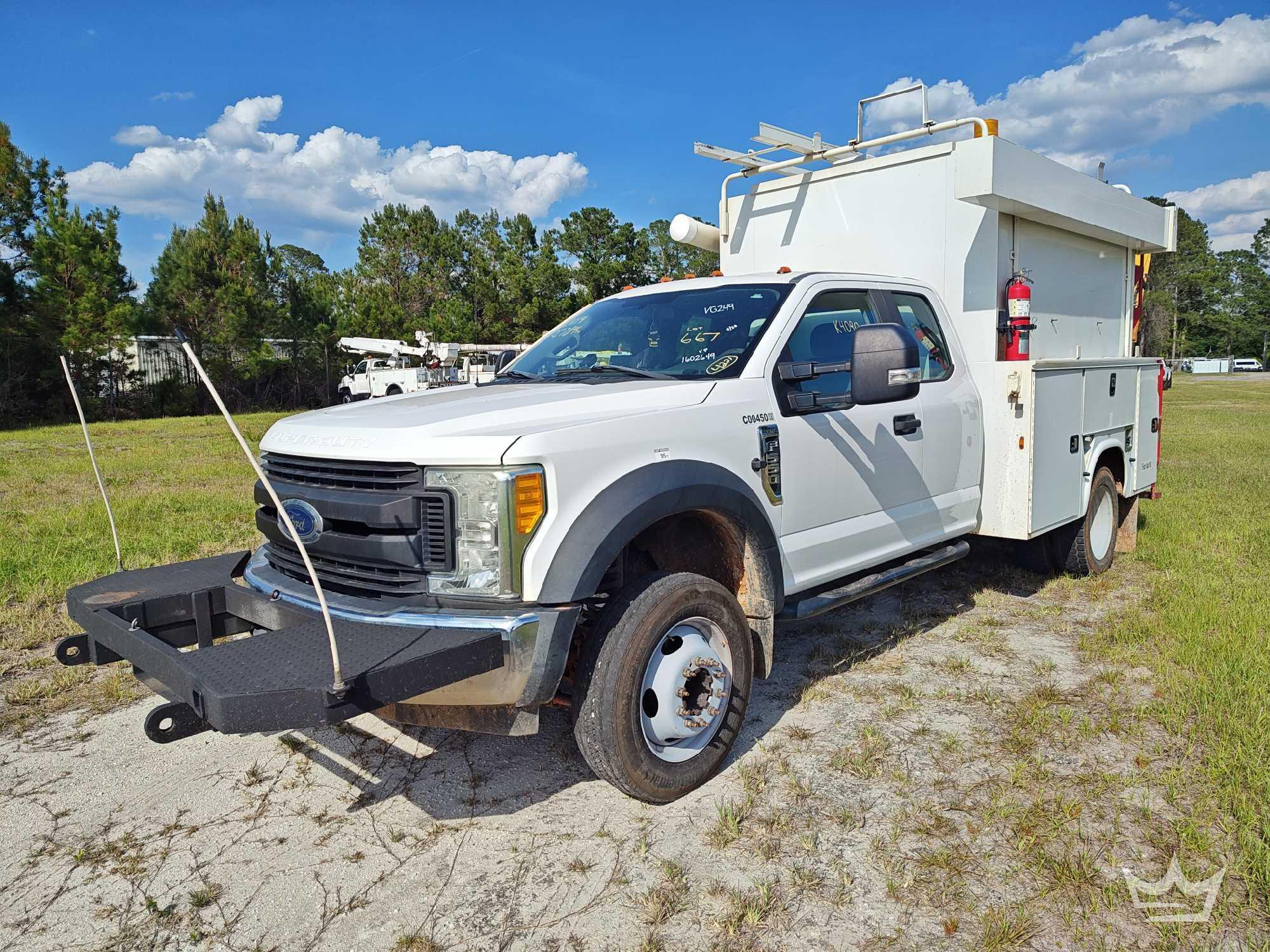 Photo of a 2017 Ford F-550