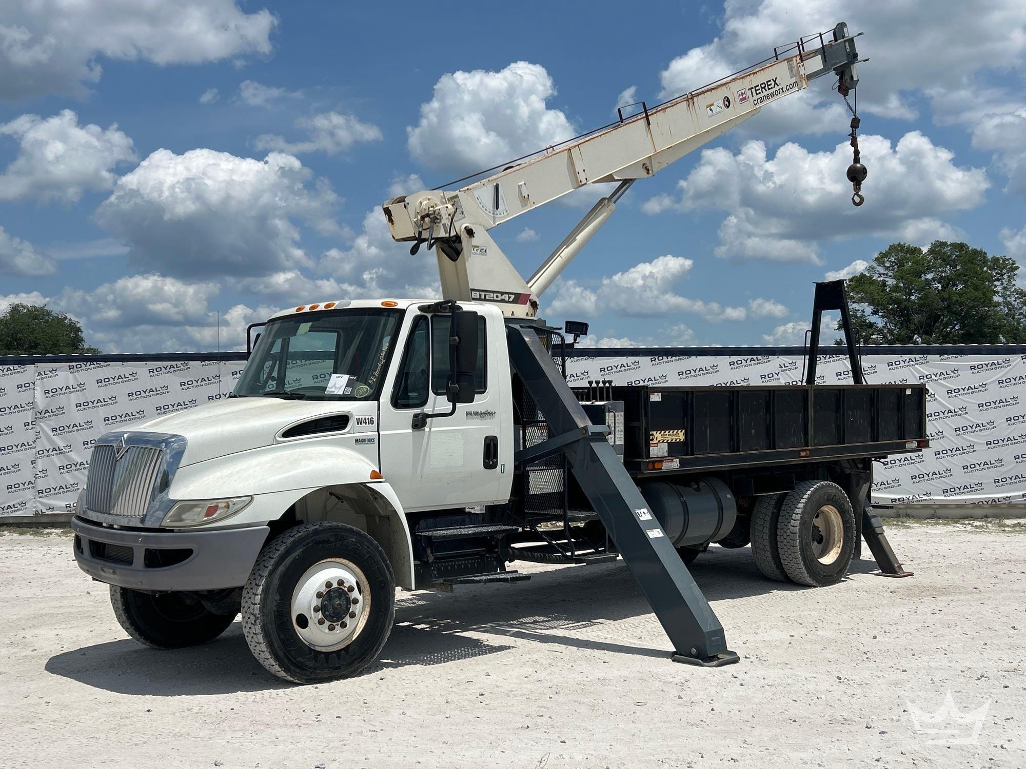Photo of a 2014 International DuraStar 4300