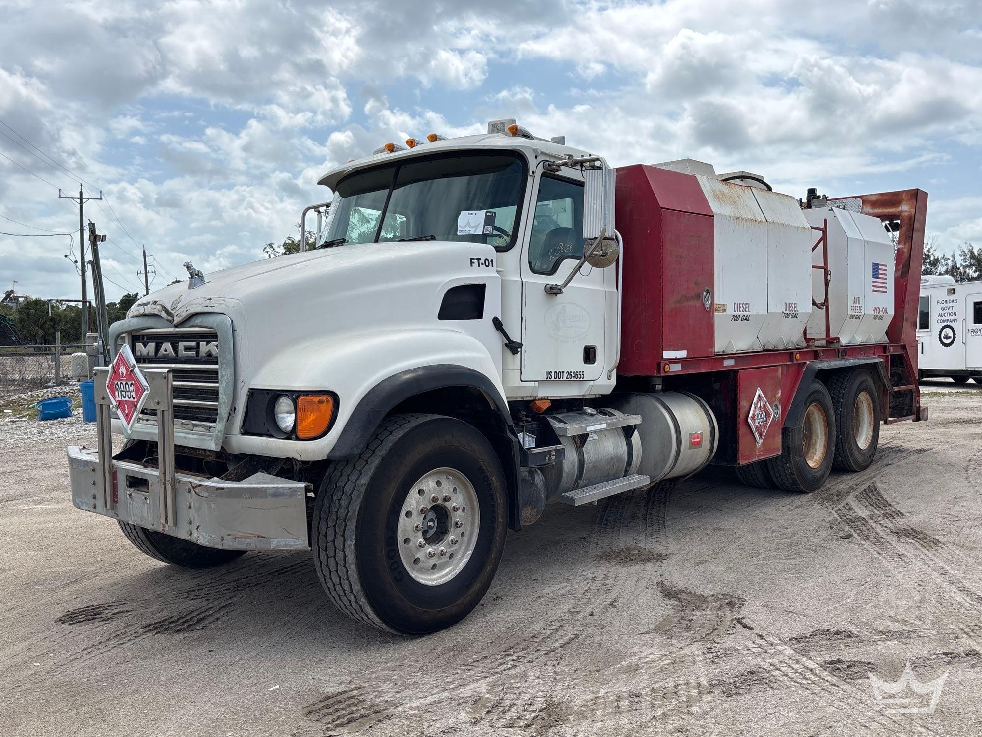 Photo of a 2007 Mack CV713 GRANITE