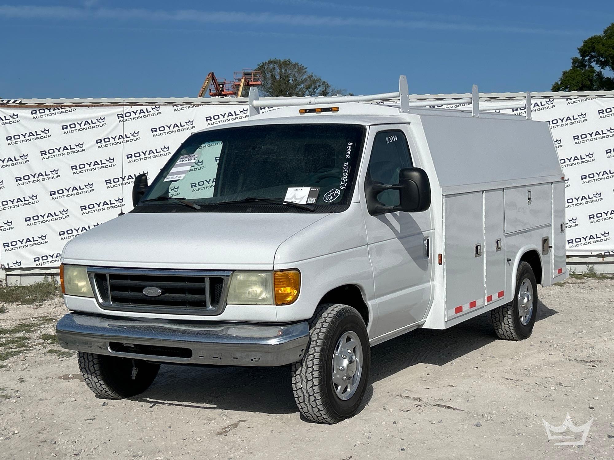Photo of a 2006 Ford E350
