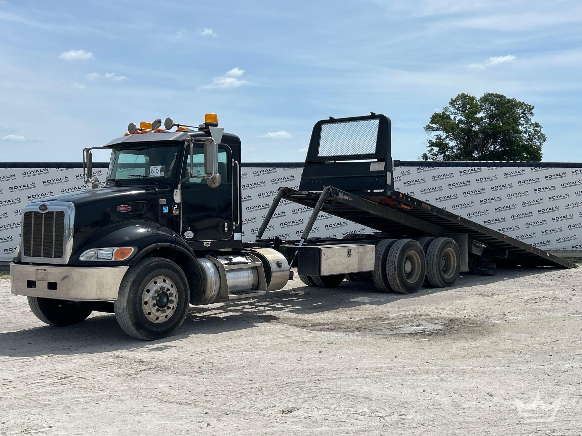 2016 Peterbilt 348 26ft. Rollback Truck