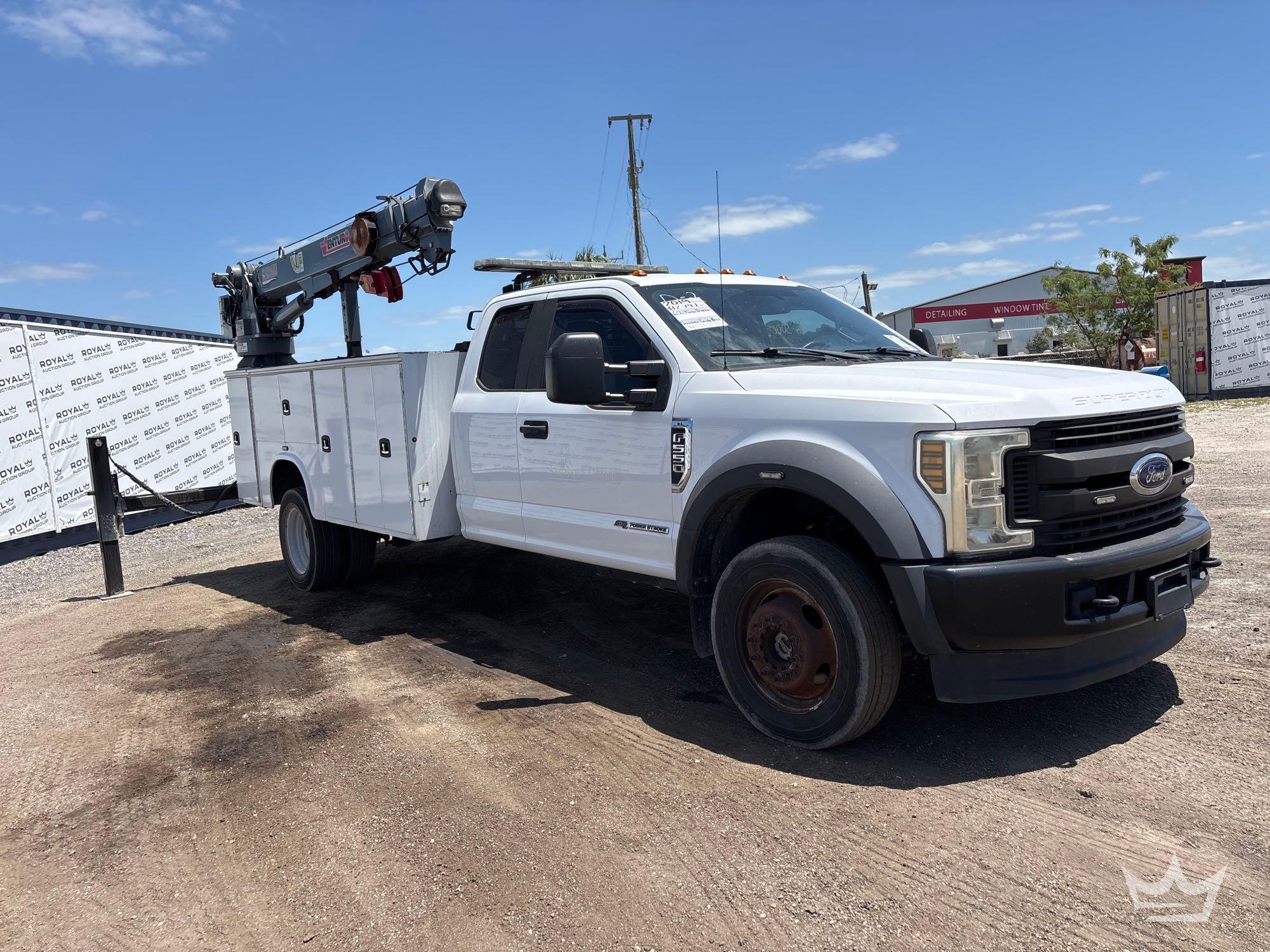 Photo of a 2019 Ford F-550