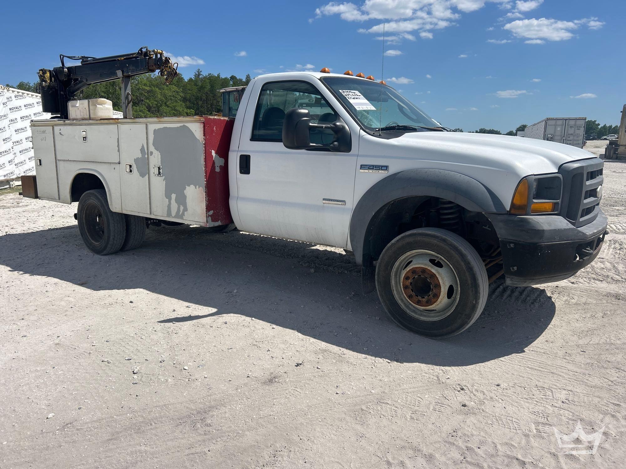 Photo of a 2005 Ford F450