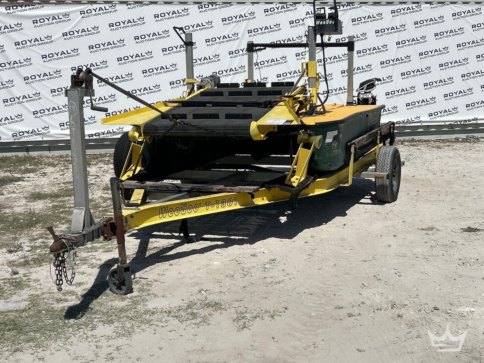 WeeDoo 170-EBH Pond Skimmer Extractor/Bagger/Harvester Conveyor Boat Weedoo T1301 19ft S/A Trailer