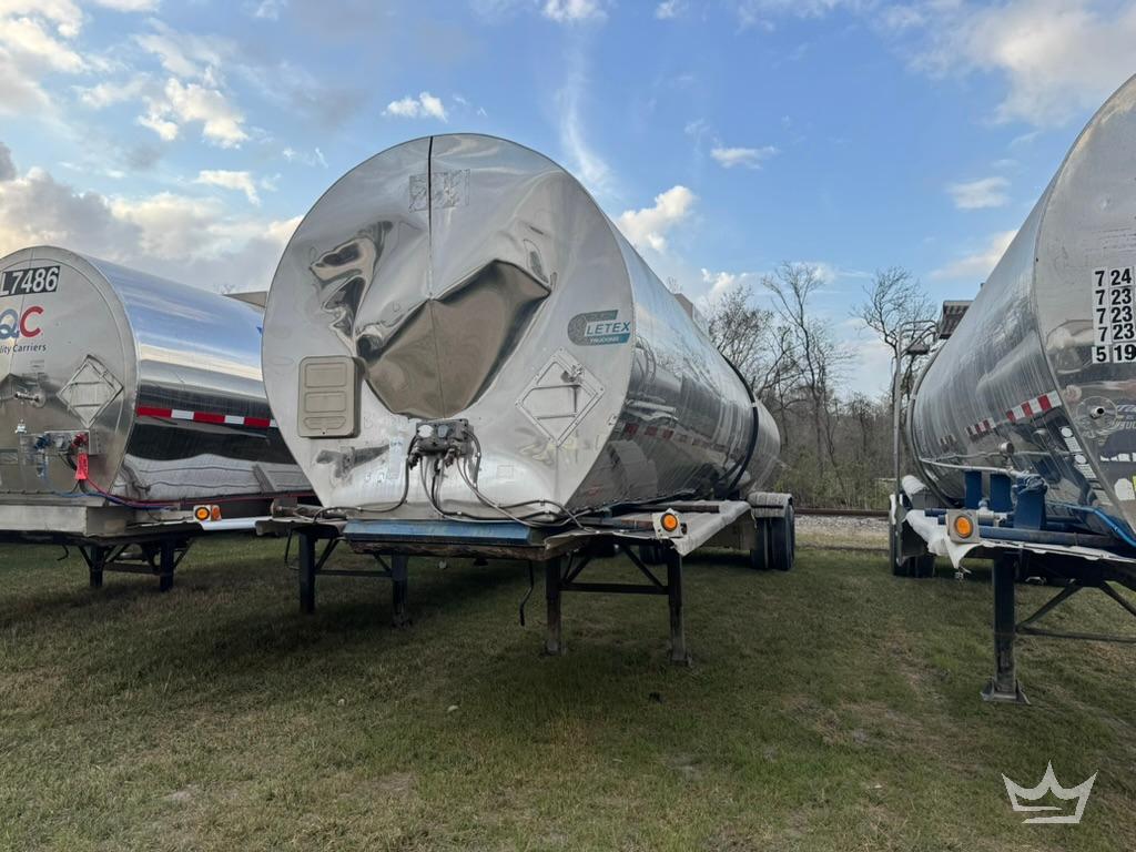 1984 Brenner Tank Inc. 6,900 Gallon T/A Chemial Tanker Trailer