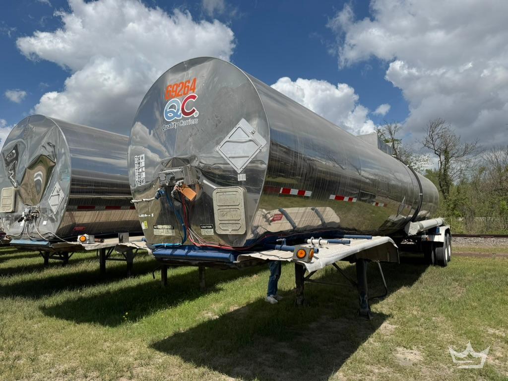 1987 Sunshine Stainless Inc. 6,900 Gallon T/A Chemical Tanker Trailer