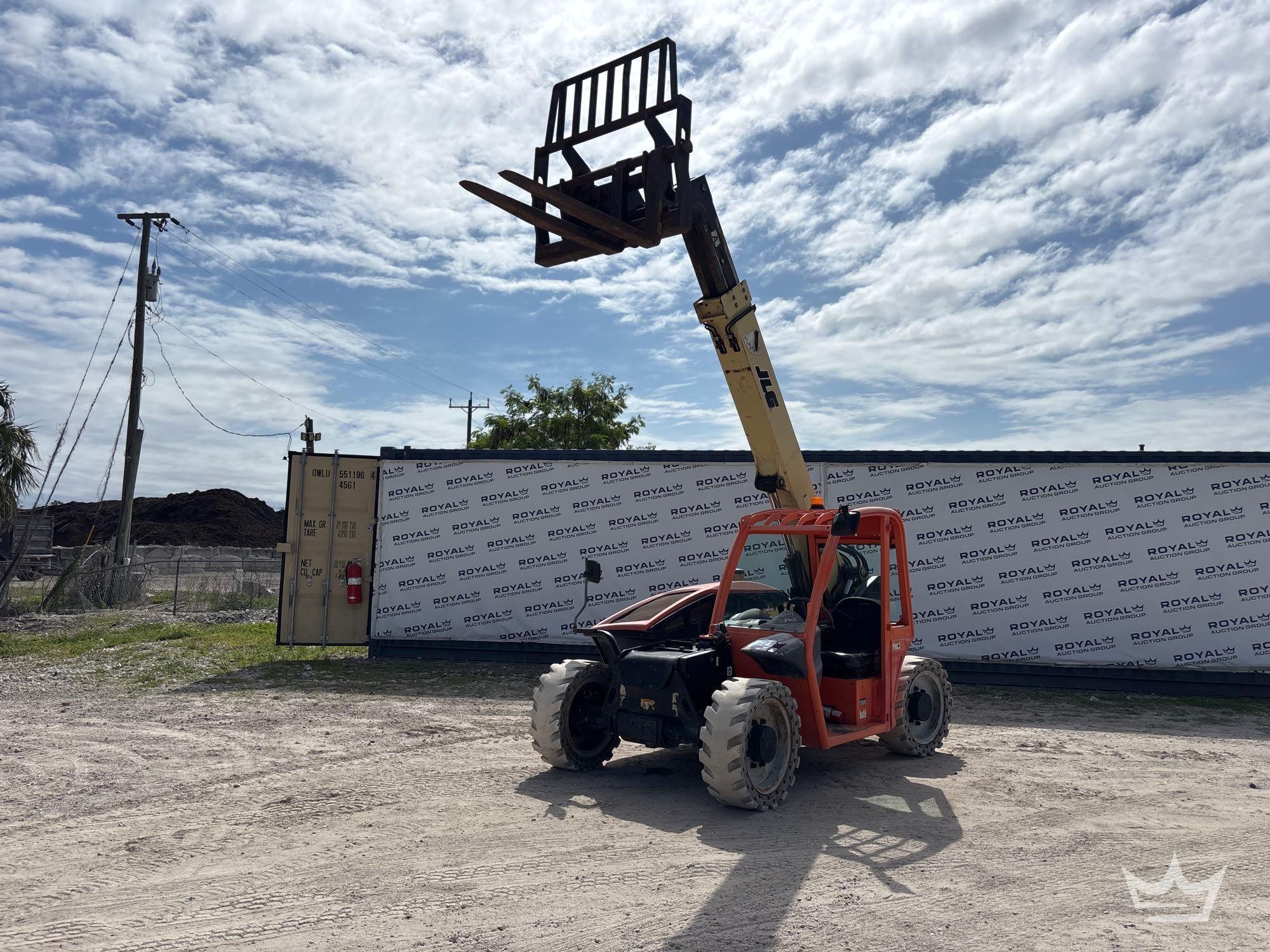 Photo of a 2017 JLG G5-18A