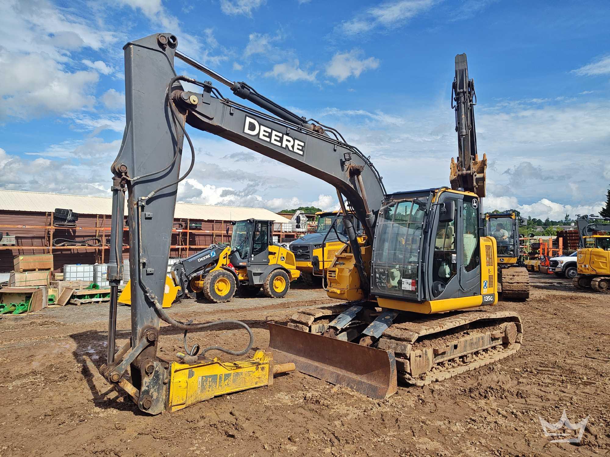 Photo of a 2020 John Deere 135G
