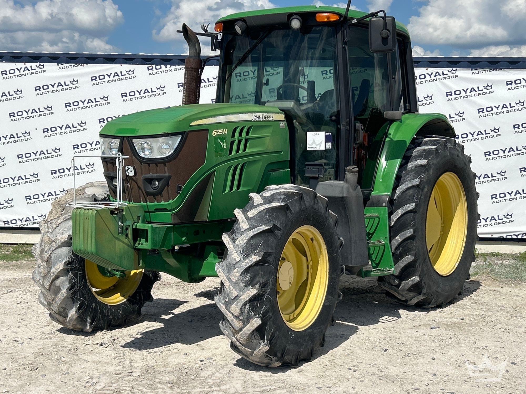 Photo of a 2015 John Deere 6125M