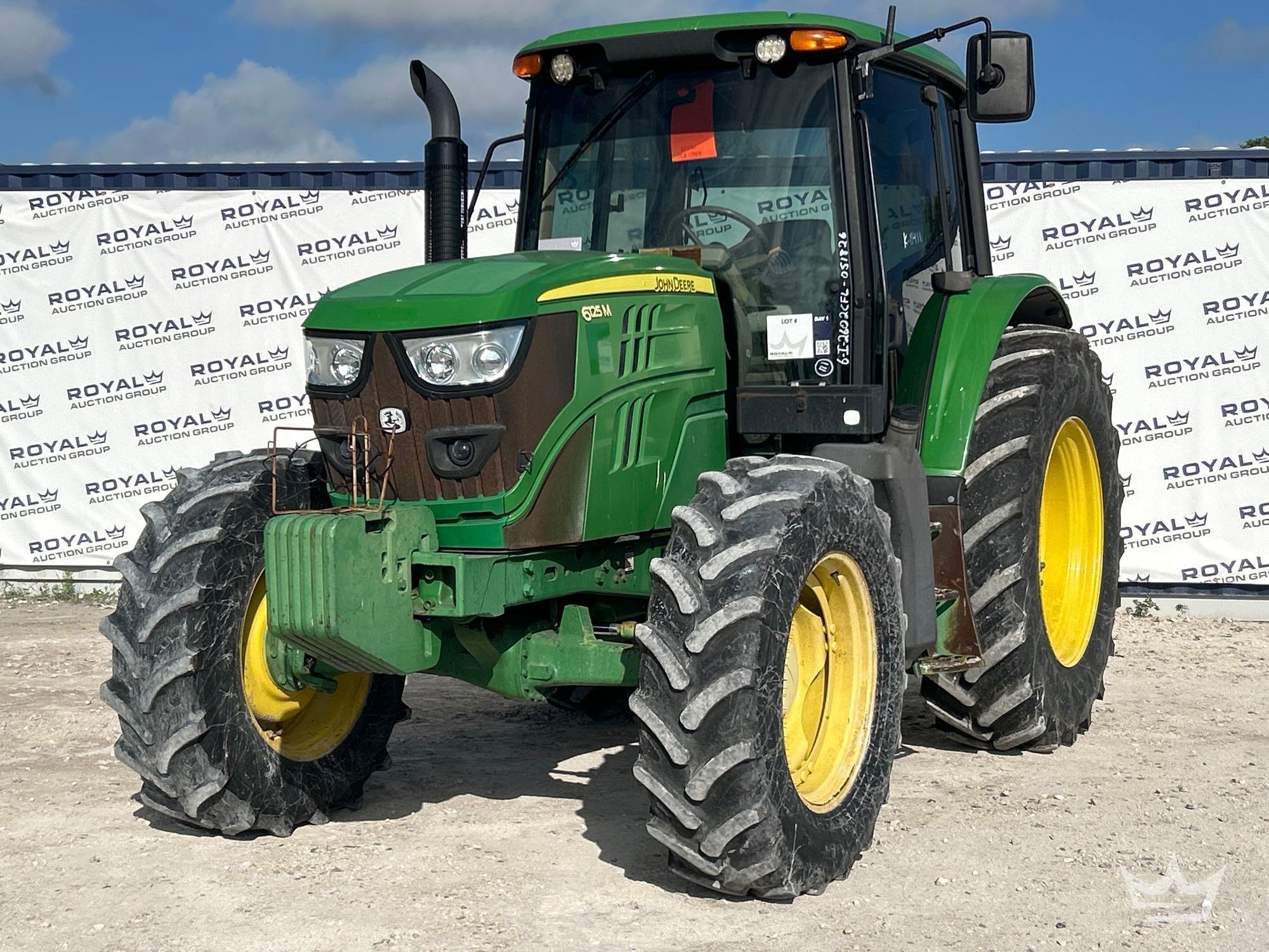 Photo of a 2014 John Deere 6125M