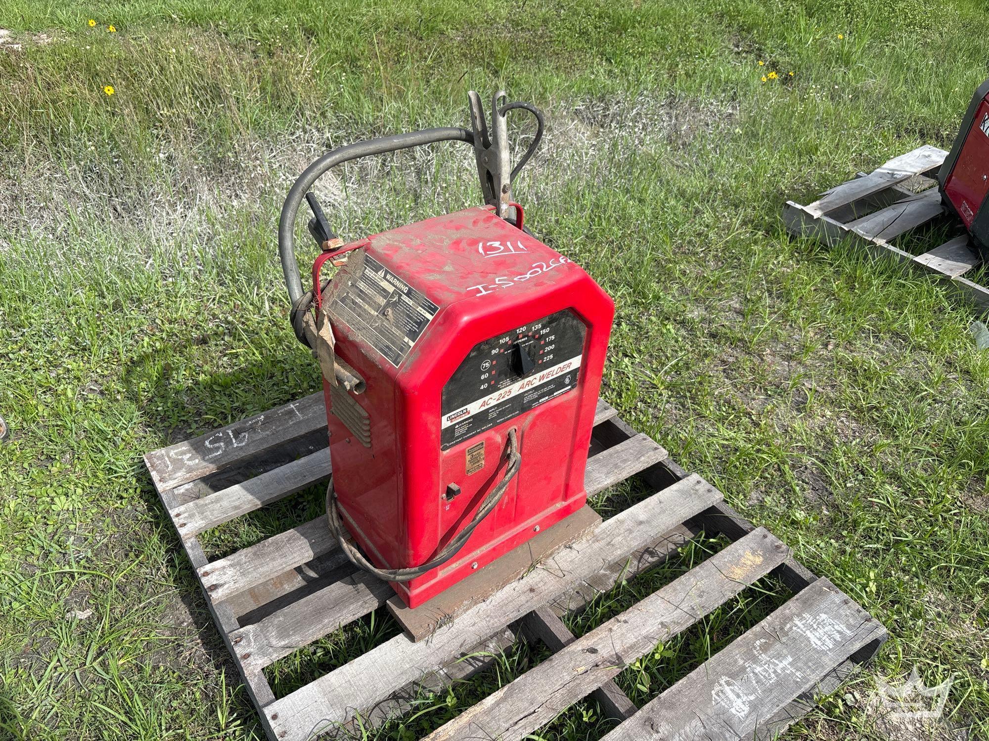 Lincoln Electric AC-225 Arc Welder