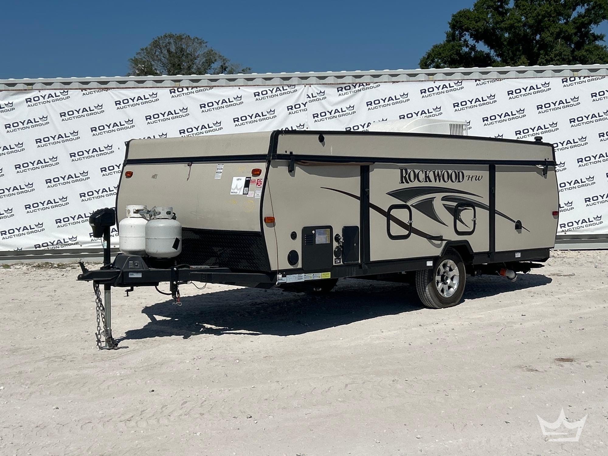 2013 15ft Forst River Rockwood HW276 S/A Travel Trailer Pop Up Camper