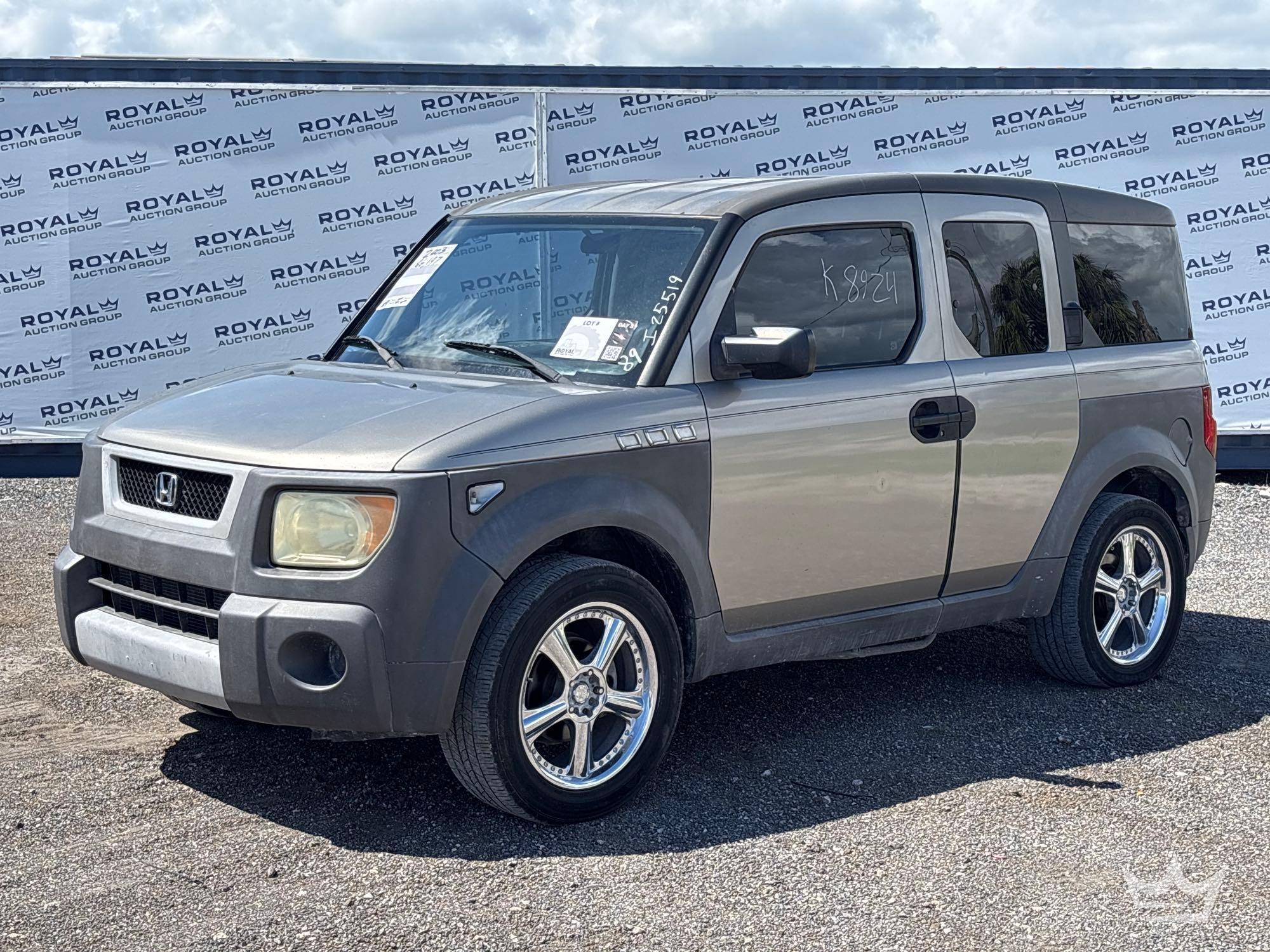 Photo of a 2003 Honda  Element