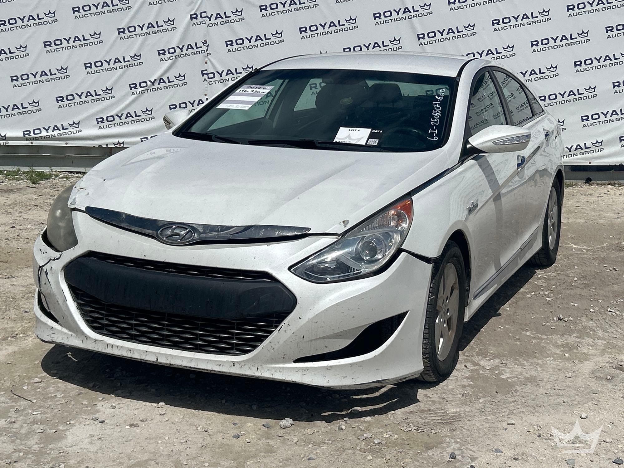 2012 Hyundai Sonata Hybrid Sedan