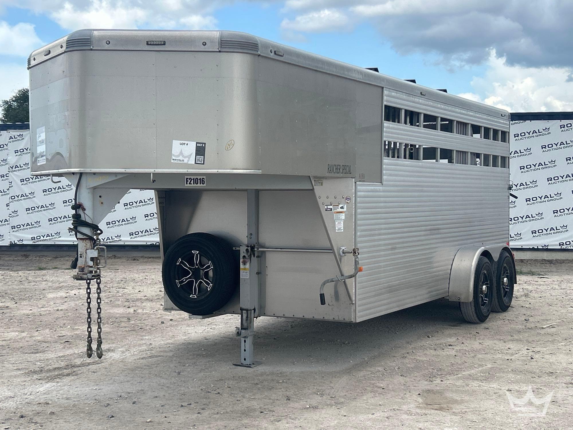2022 Sundower Trailers 24ft. KC0451 T/A Gooseneck Livestock Trailer