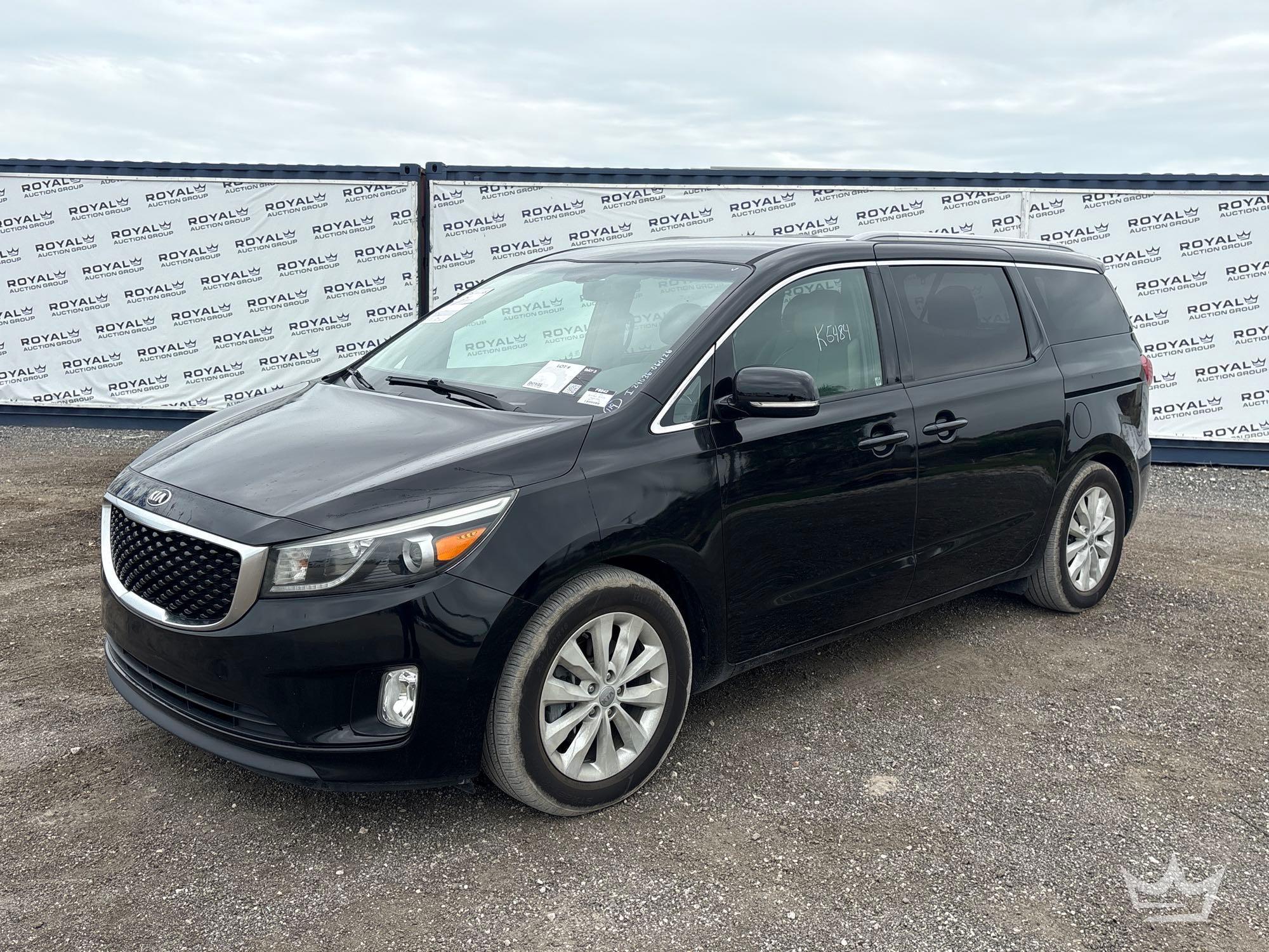 Photo of a 2015 Kia Sedona