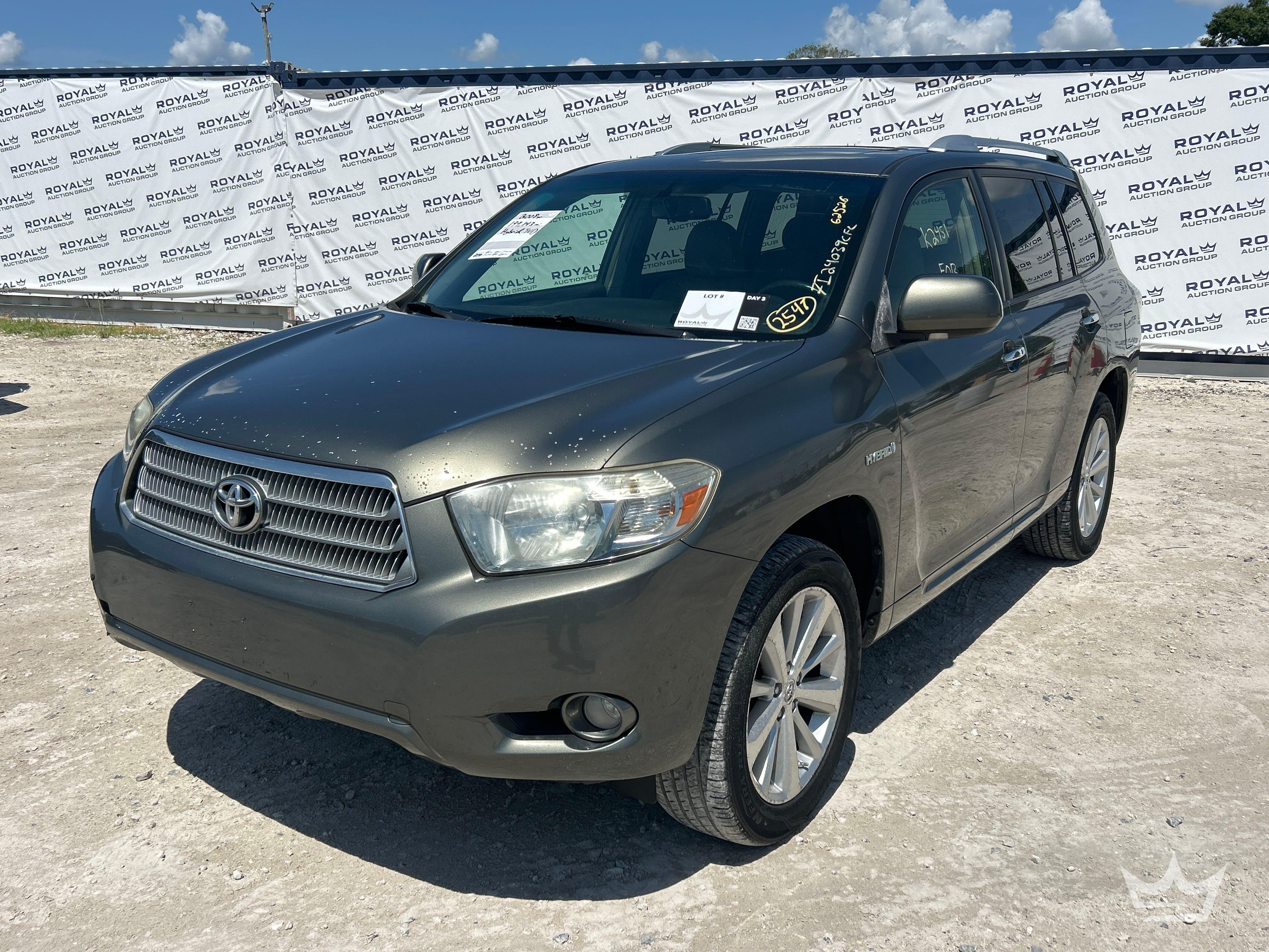 Photo of a 2008 Toyota Highlander Hybrid