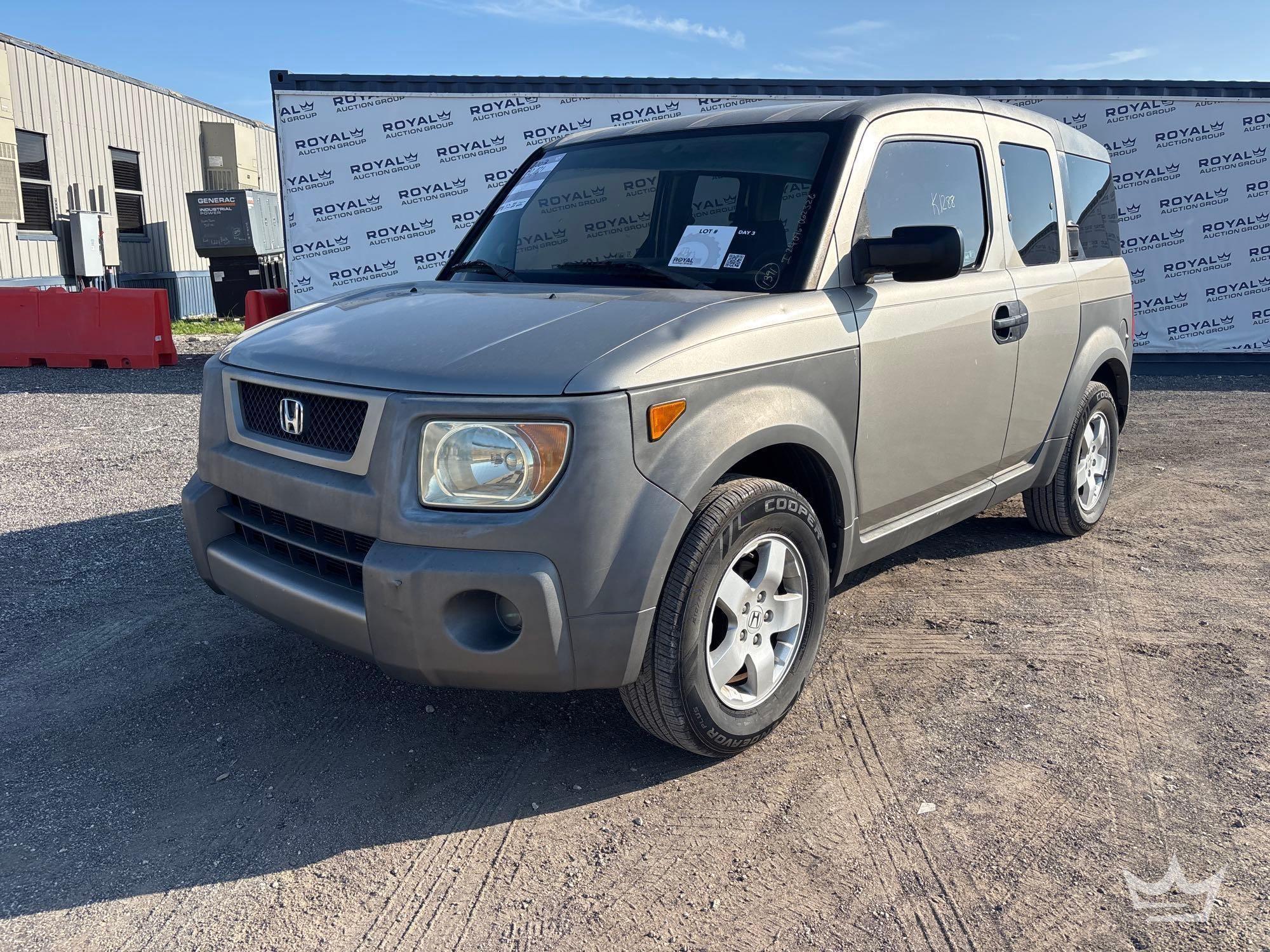 Photo of a 2003 Honda  Element