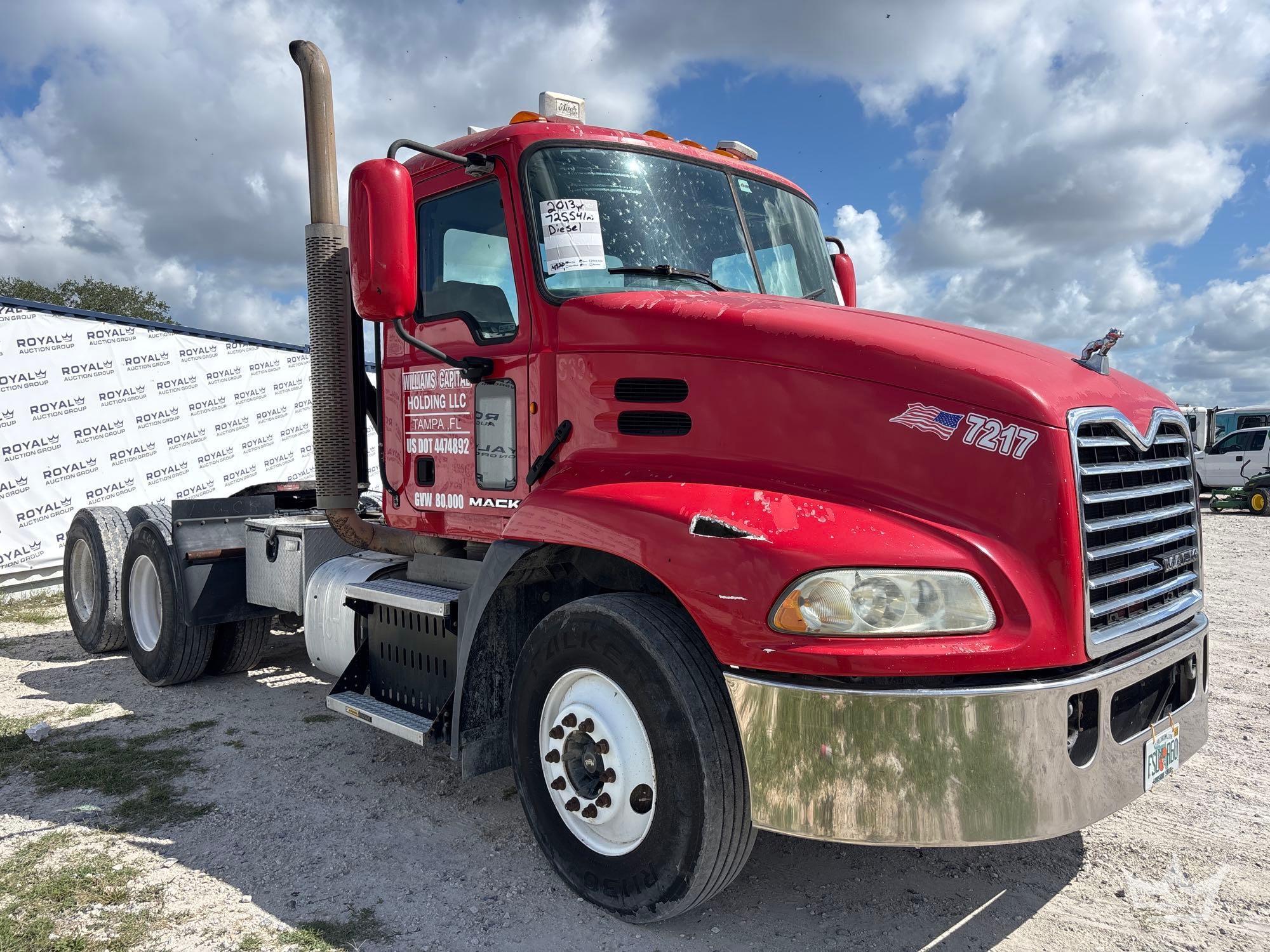 Photo of a 2013 Mack CXU613