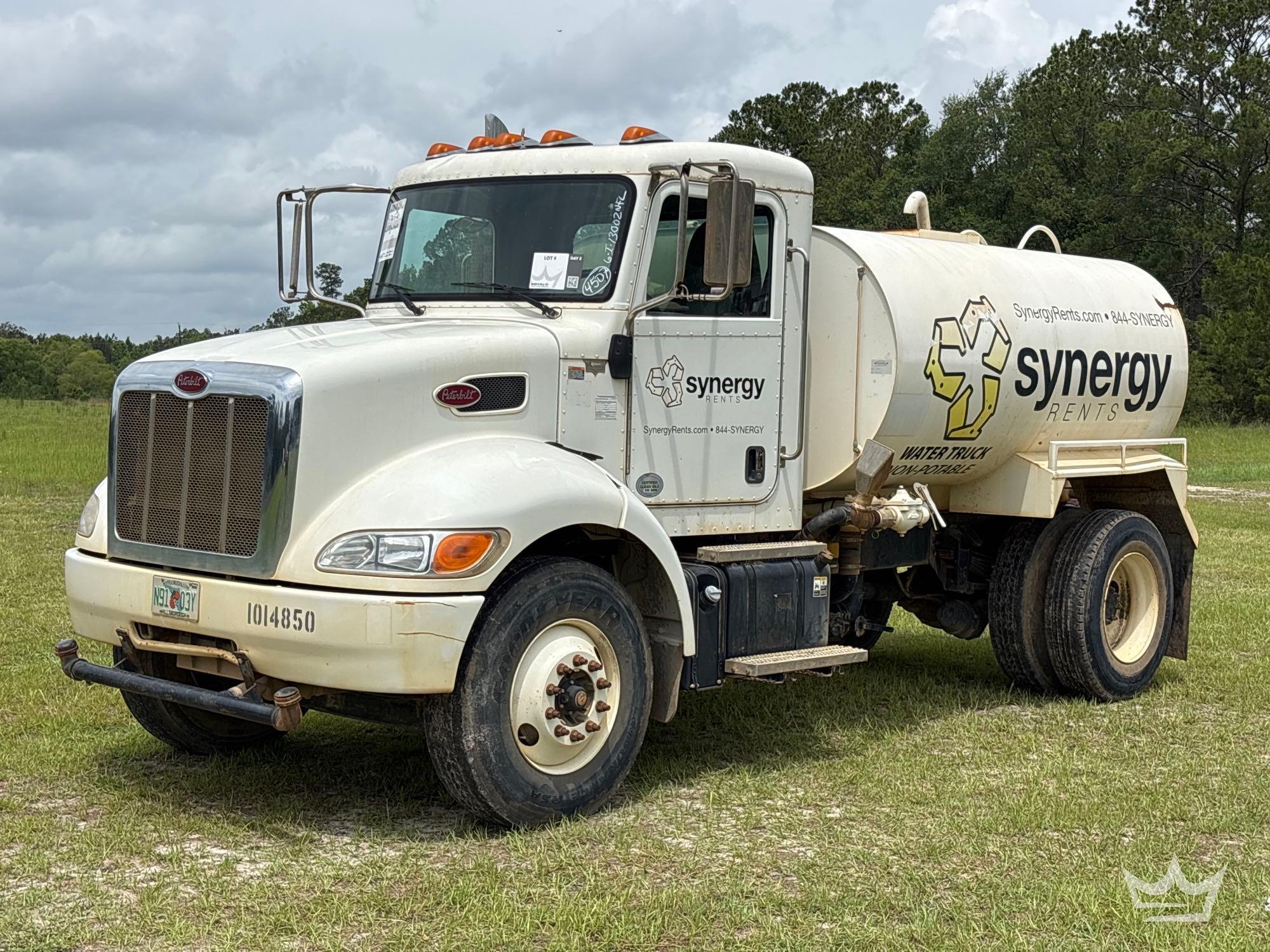Photo of a 2017 Peterbilt 337