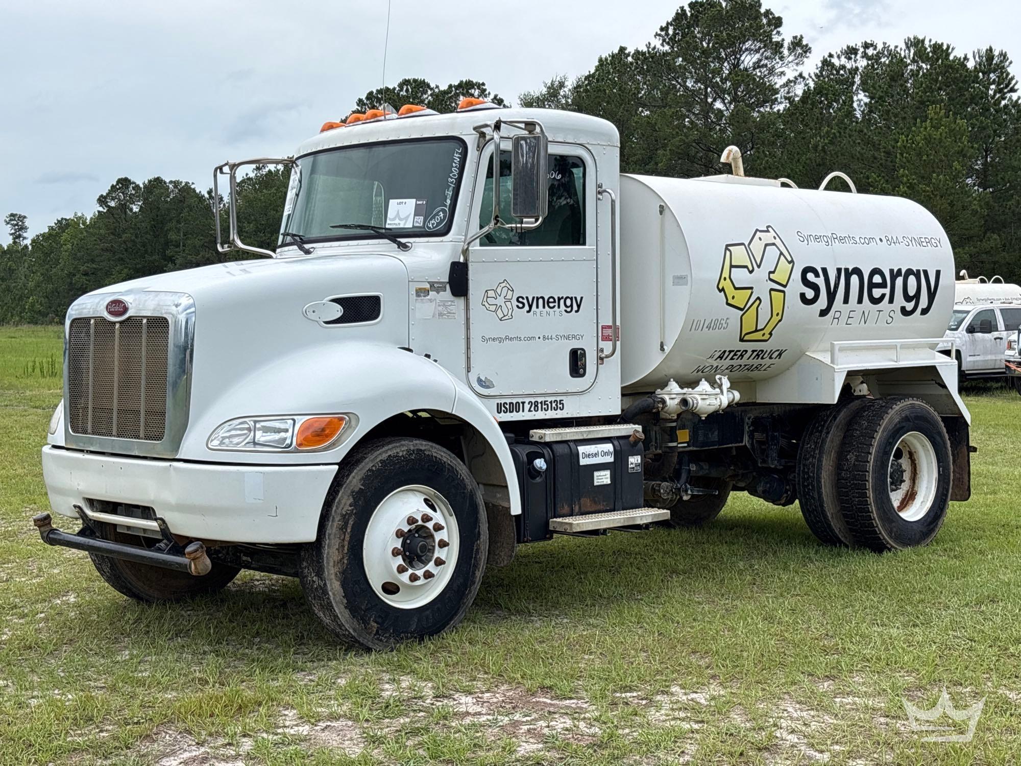 Photo of a 2017 Peterbilt 337