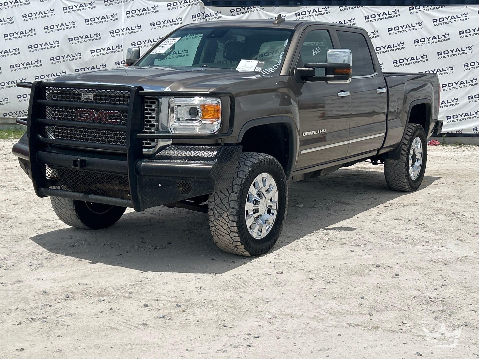 Photo of a 2015 GMC Sierra 2500HD