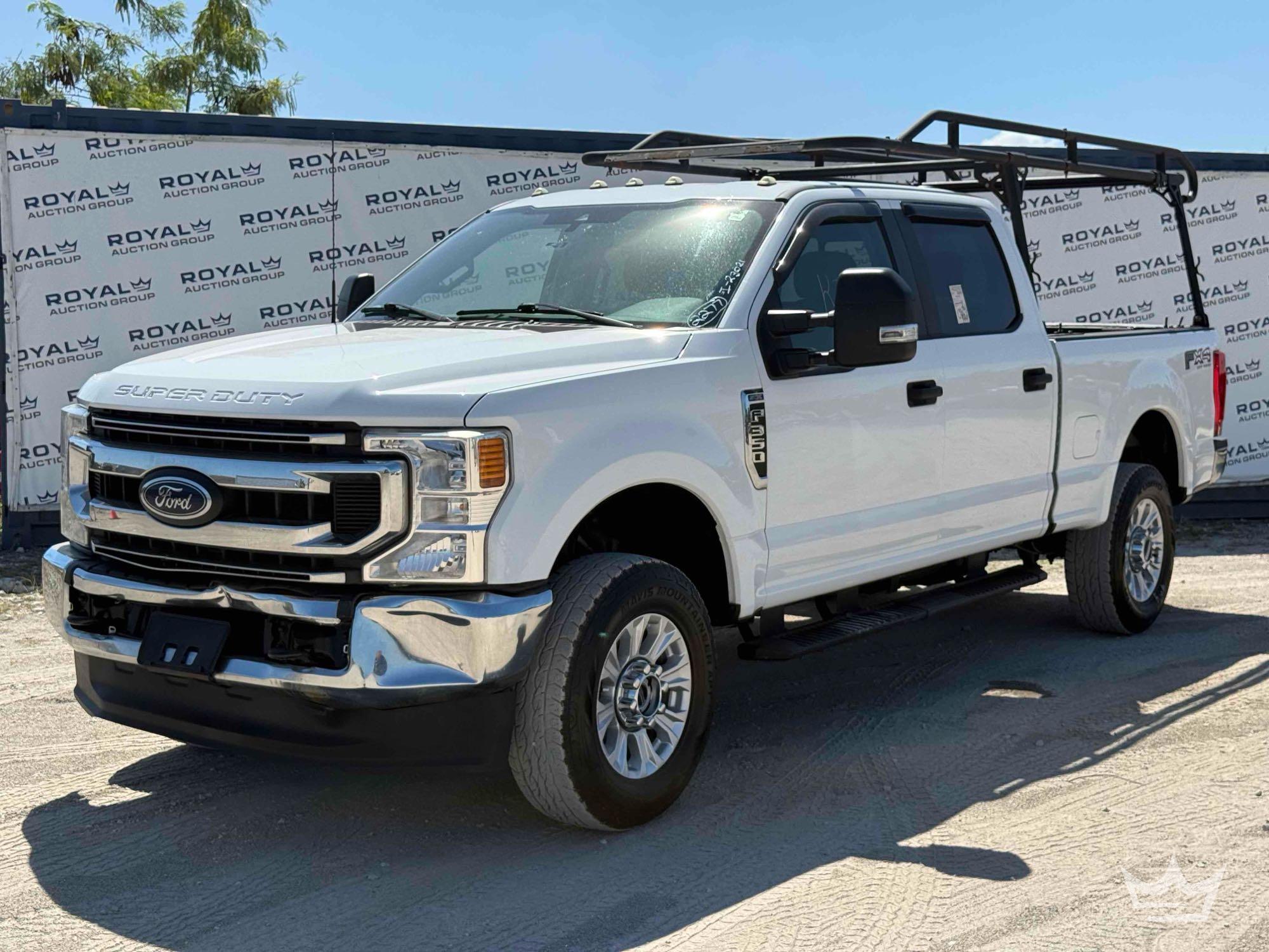 2022 Ford F-350 4x4 Crew Cab Pickup Truck