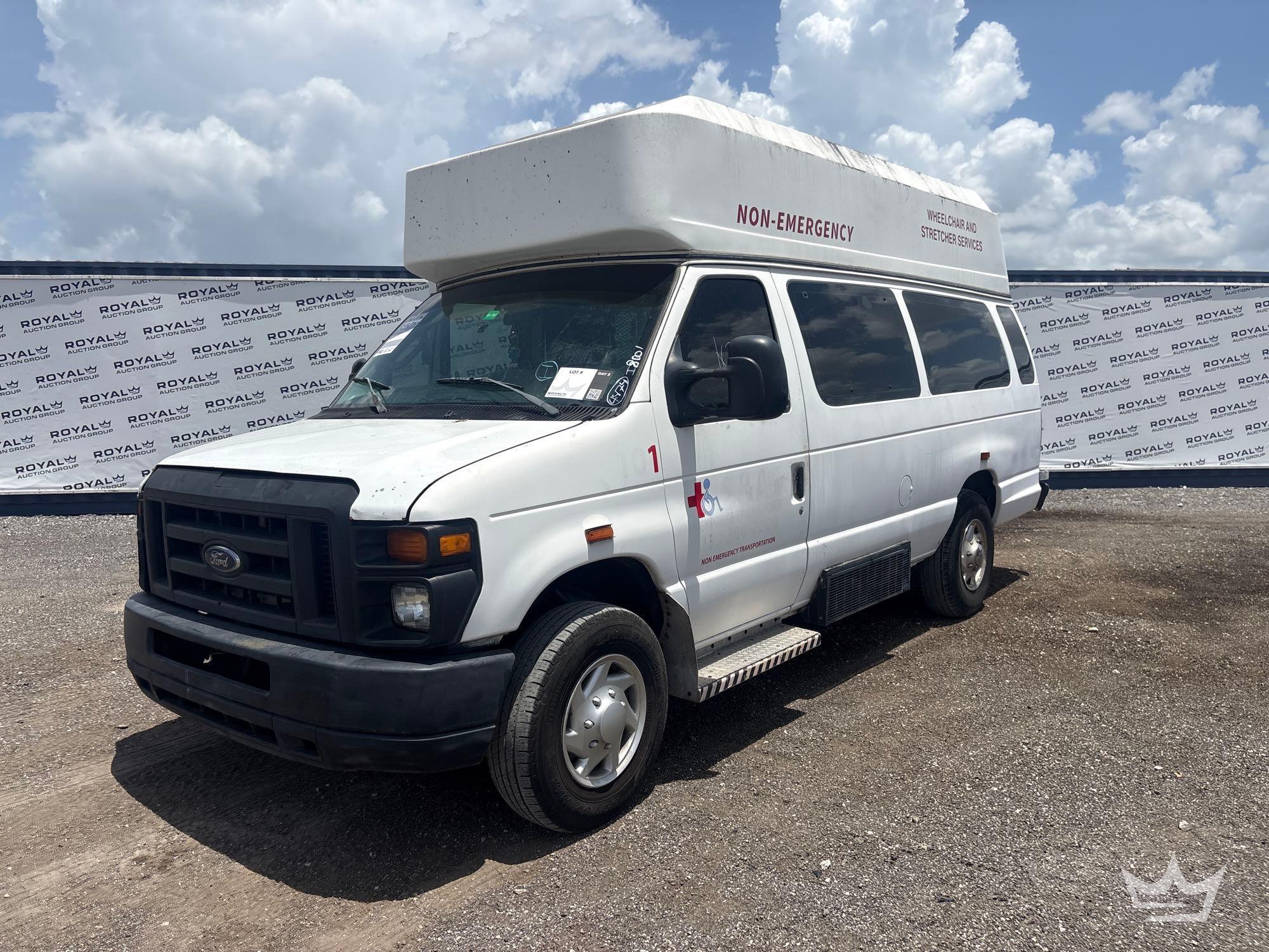2011 Ford E-350 Medical Transport Cargo Van