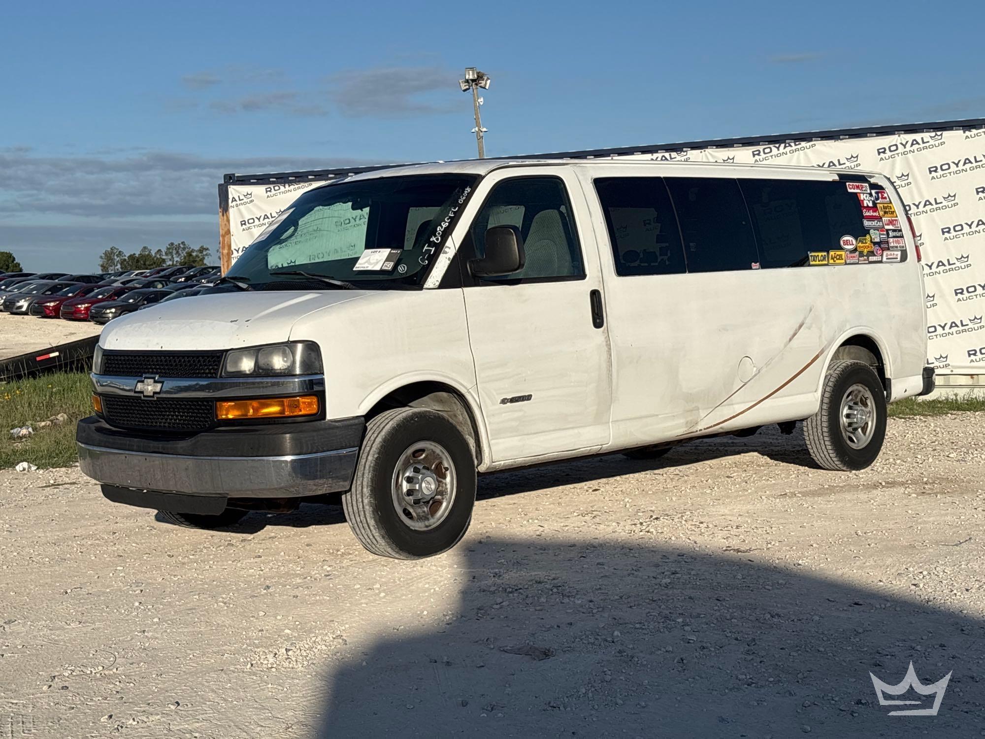 Photo of a 2004 Chevrolet Express 3500