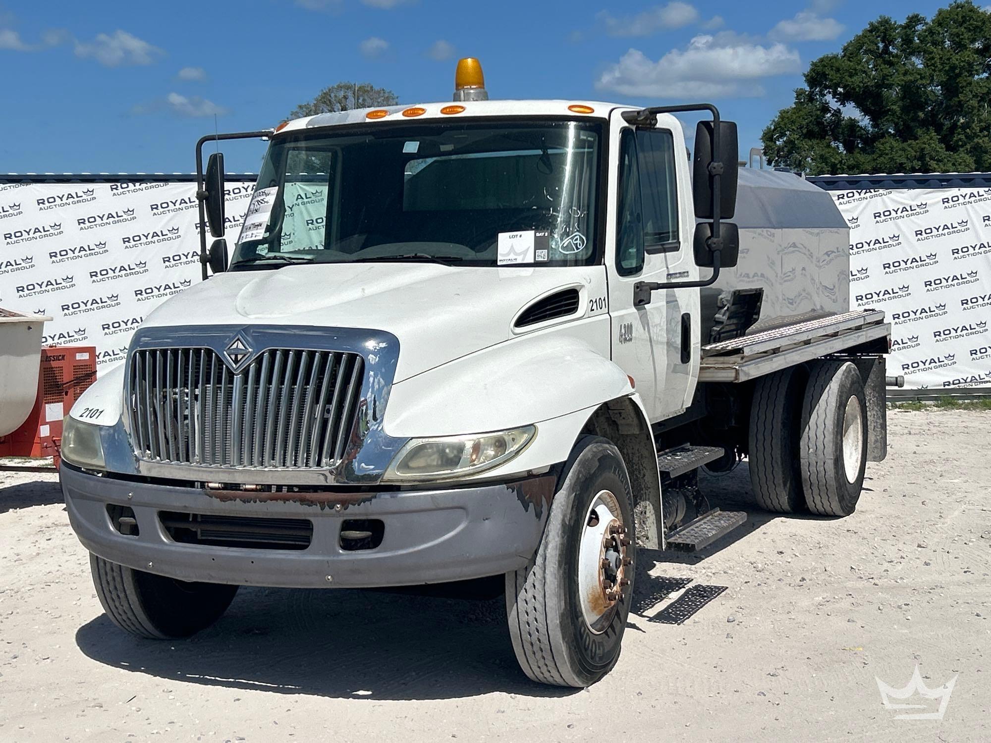 Photo of a 2005 International 4300