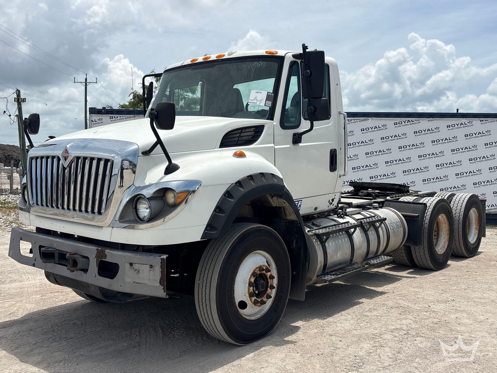 2015 International WorkStar 7600 T/A Day Cab Truck Tractor