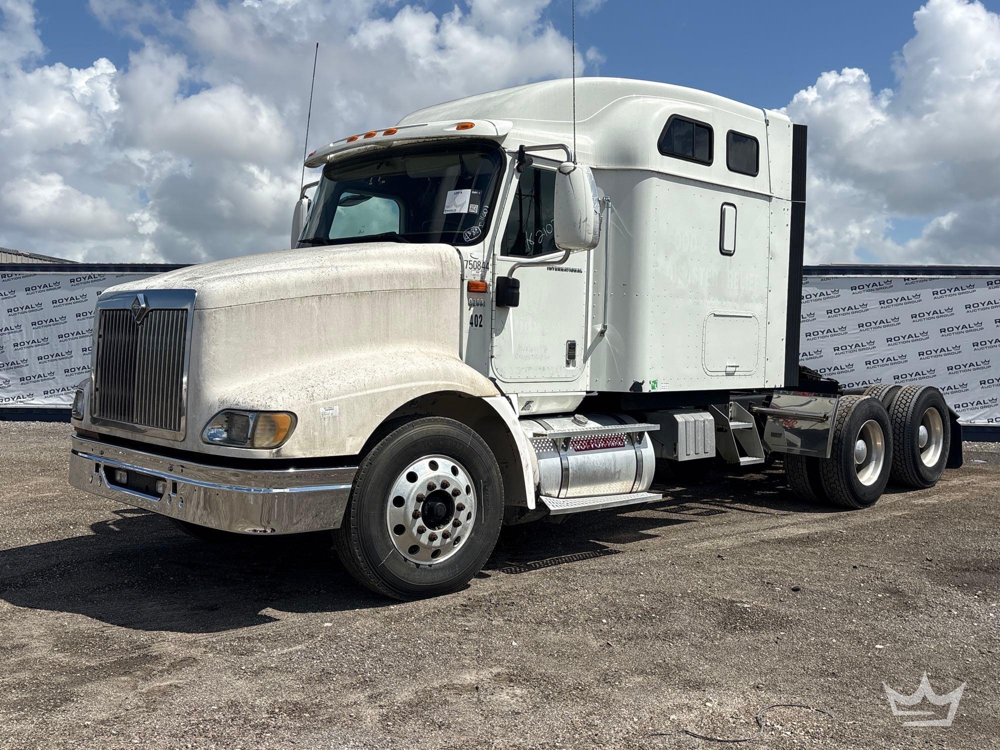 2007 International 9200i T/A Sleeper Cab Truck Tractor