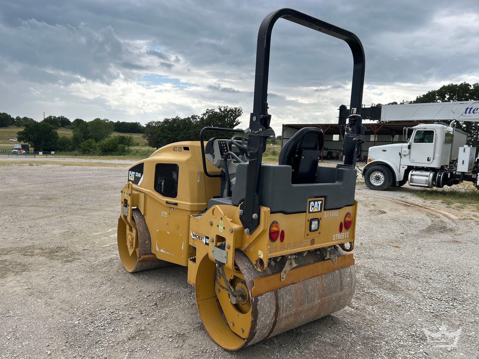 2014 Caterpillar CB-34