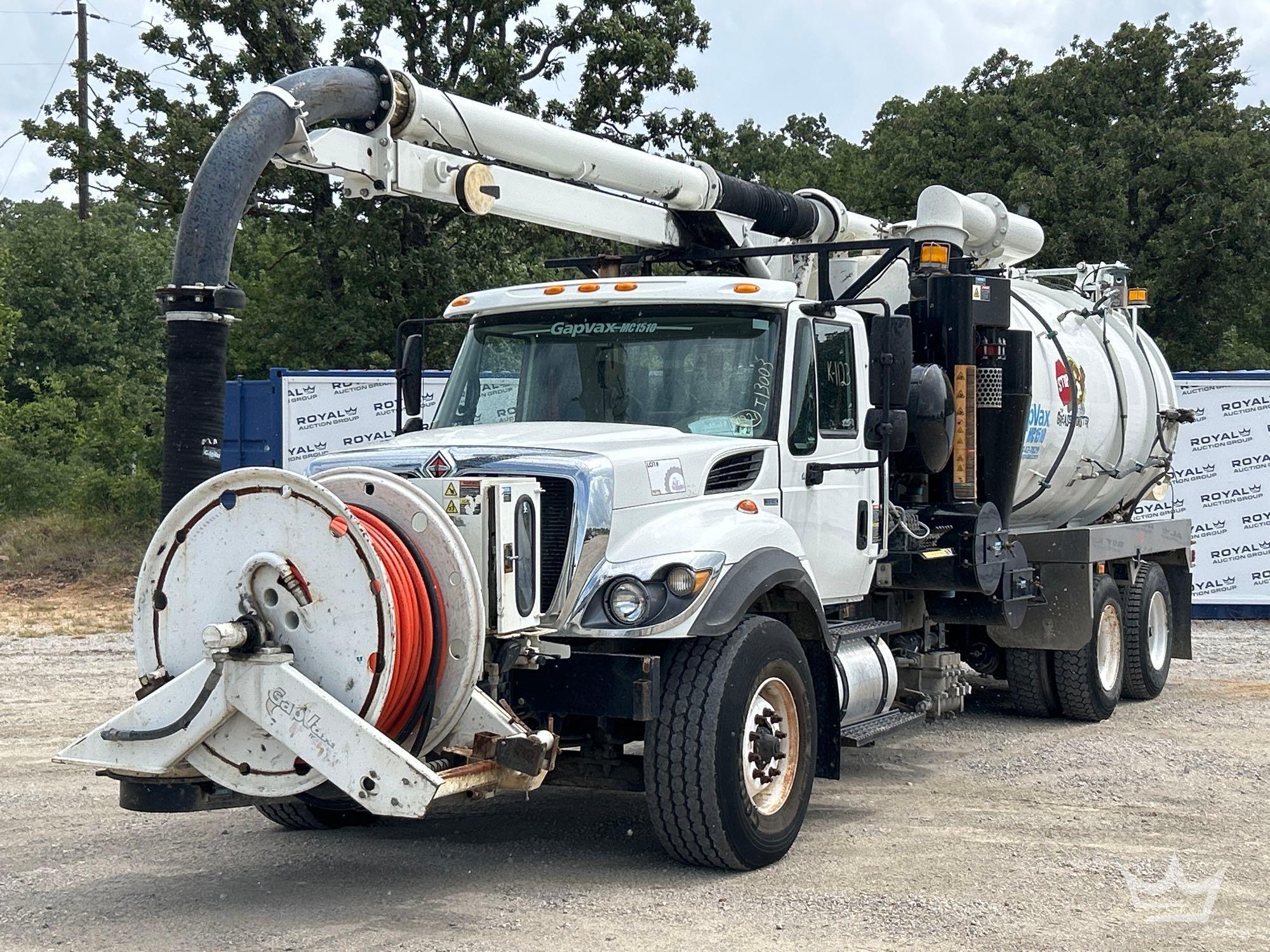Photo of a 2010 International 7500