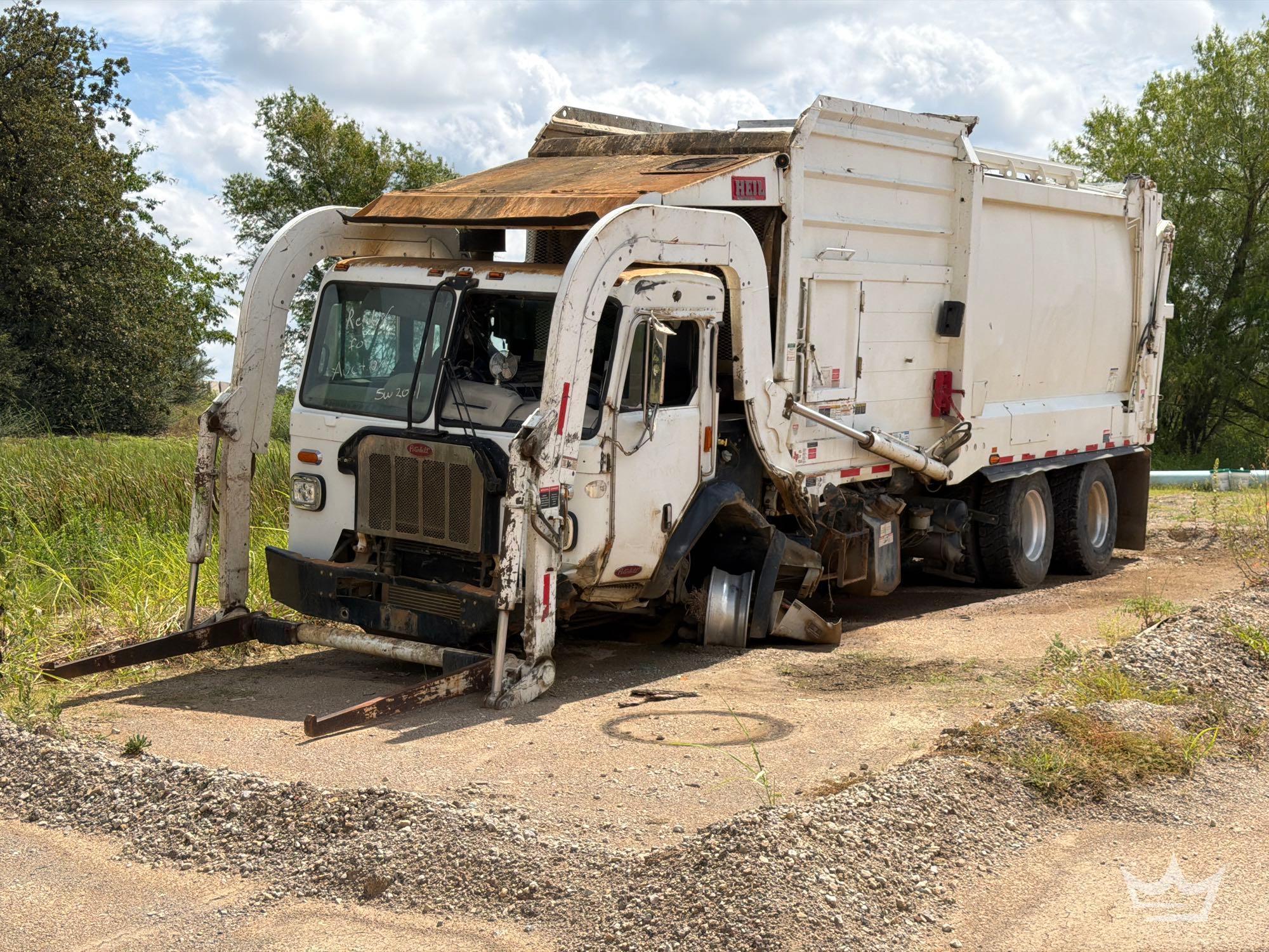 Photo of a 2020 Peterbilt 520