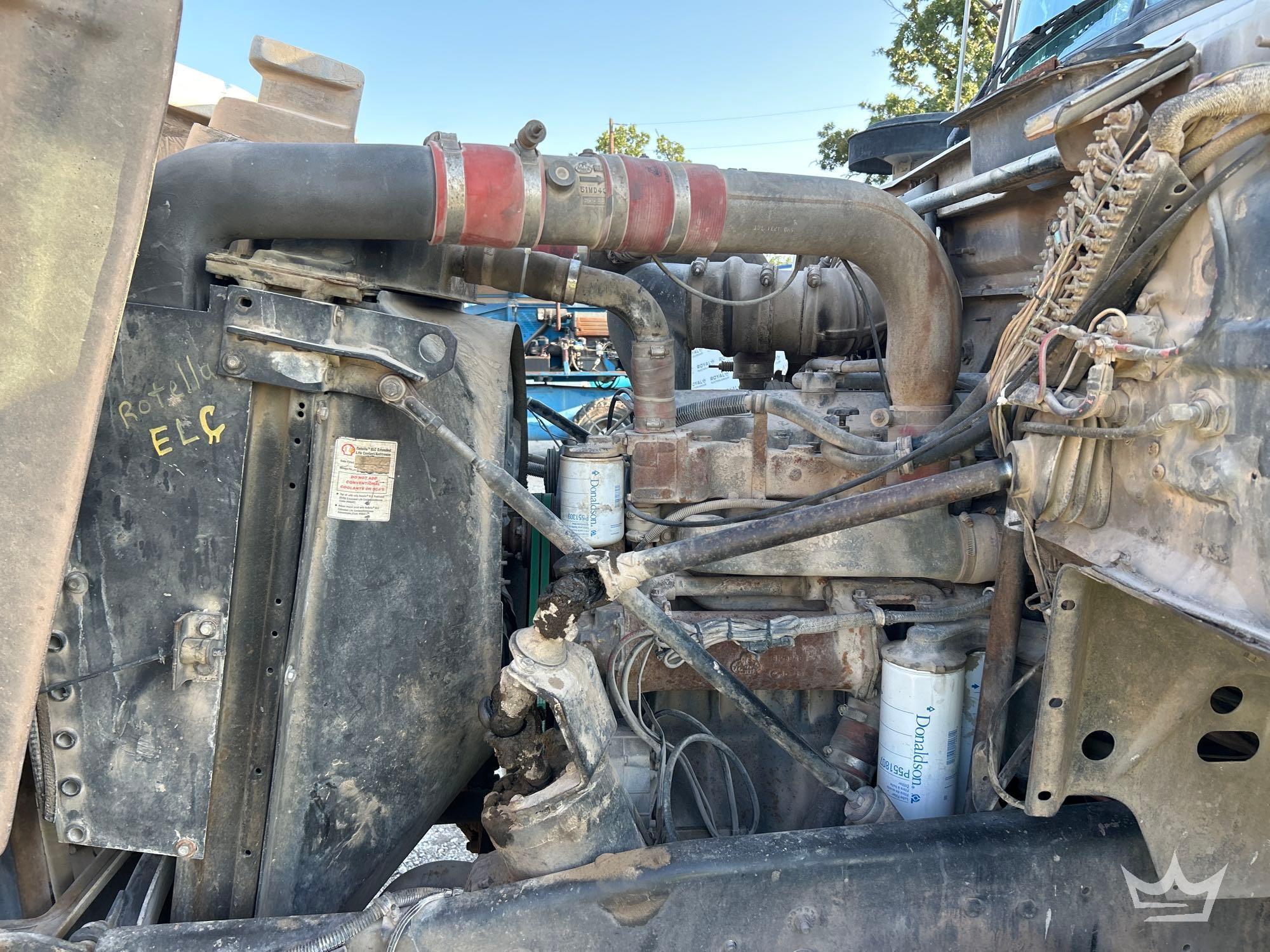 1994 Mack DM690S