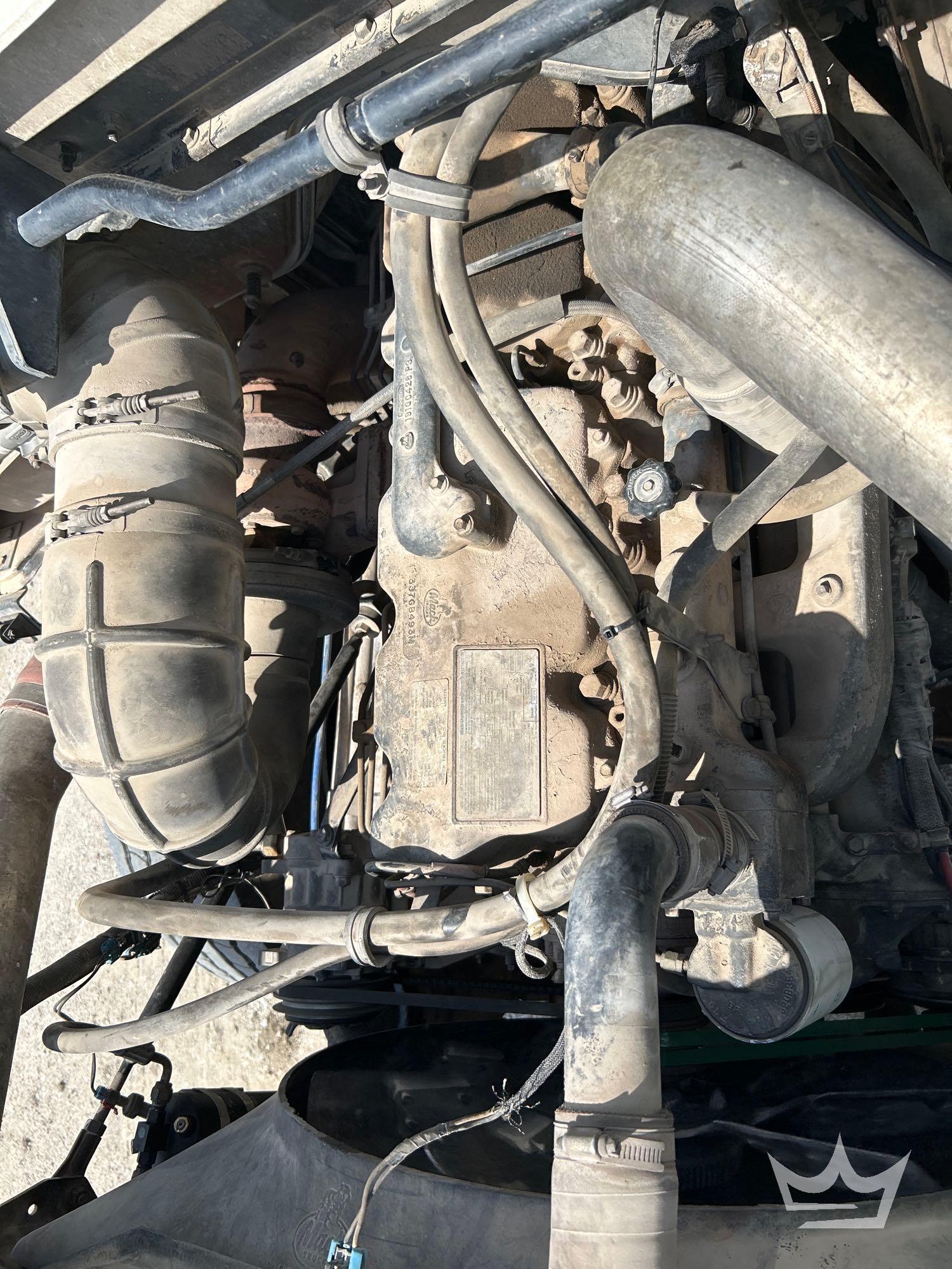 1997 Mack DM690S