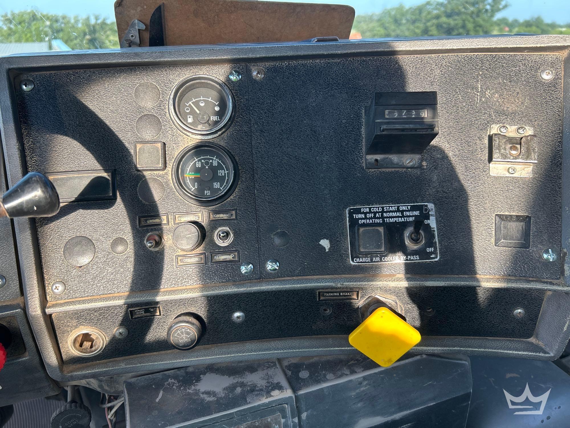 1994 Mack DM690S