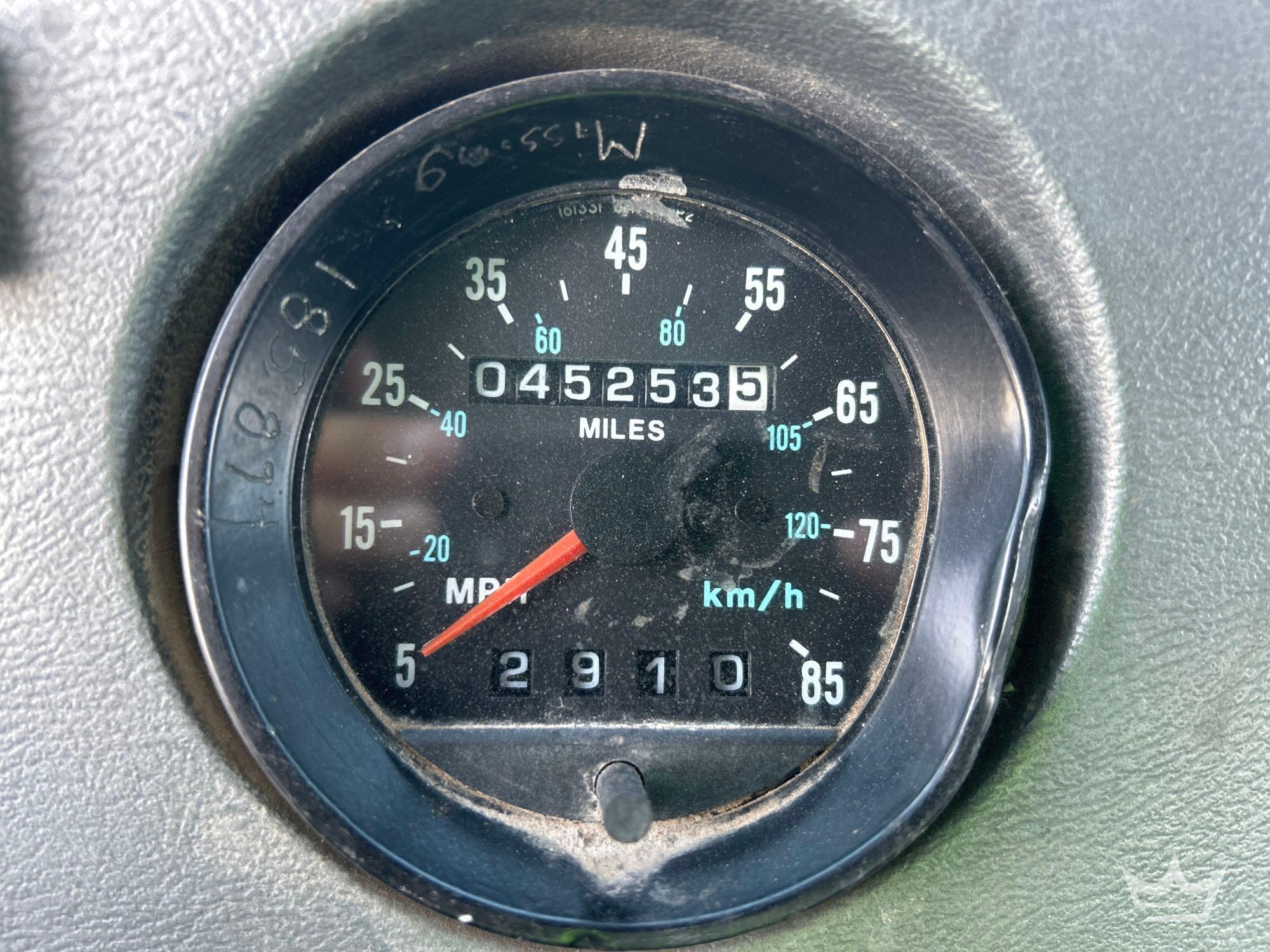 1994 Mack DM690S