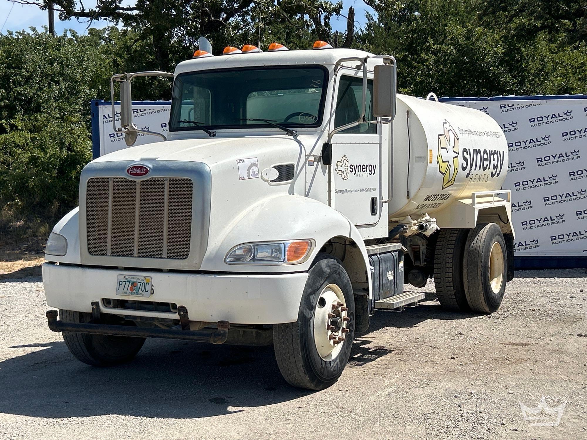 Photo of a 2017 Peterbilt 337