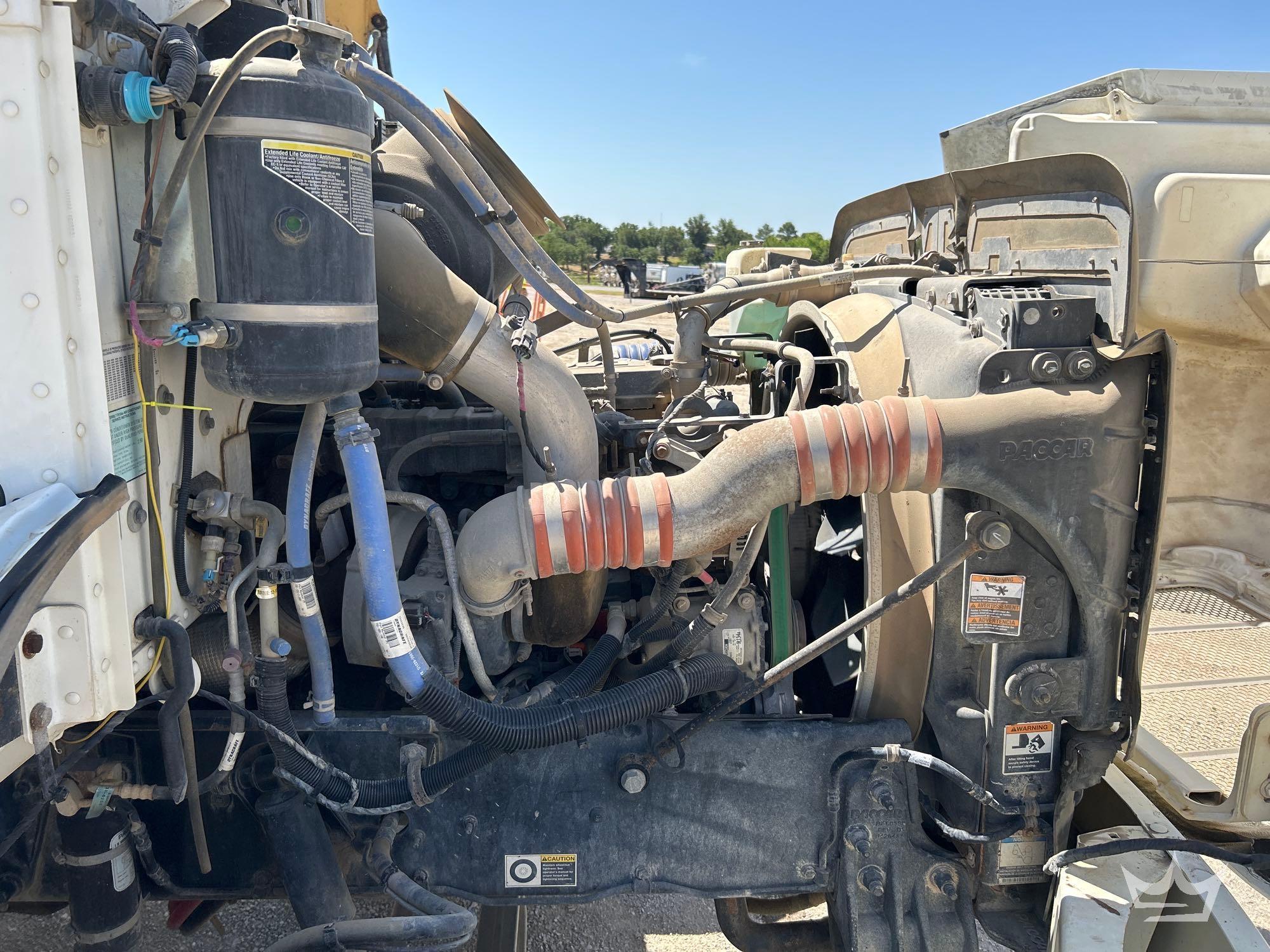 2017 Peterbilt 337