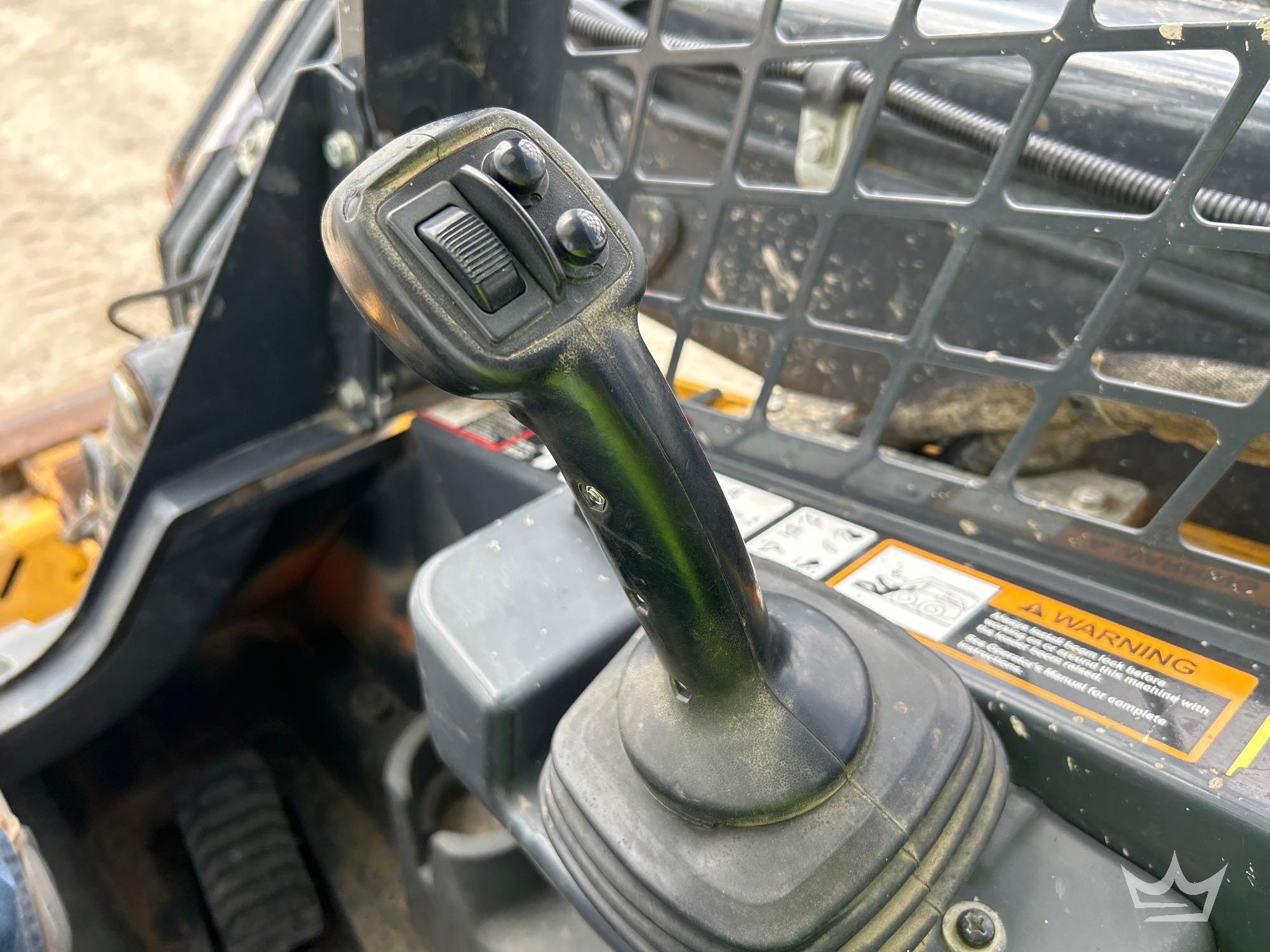 2022 John Deere 325G
