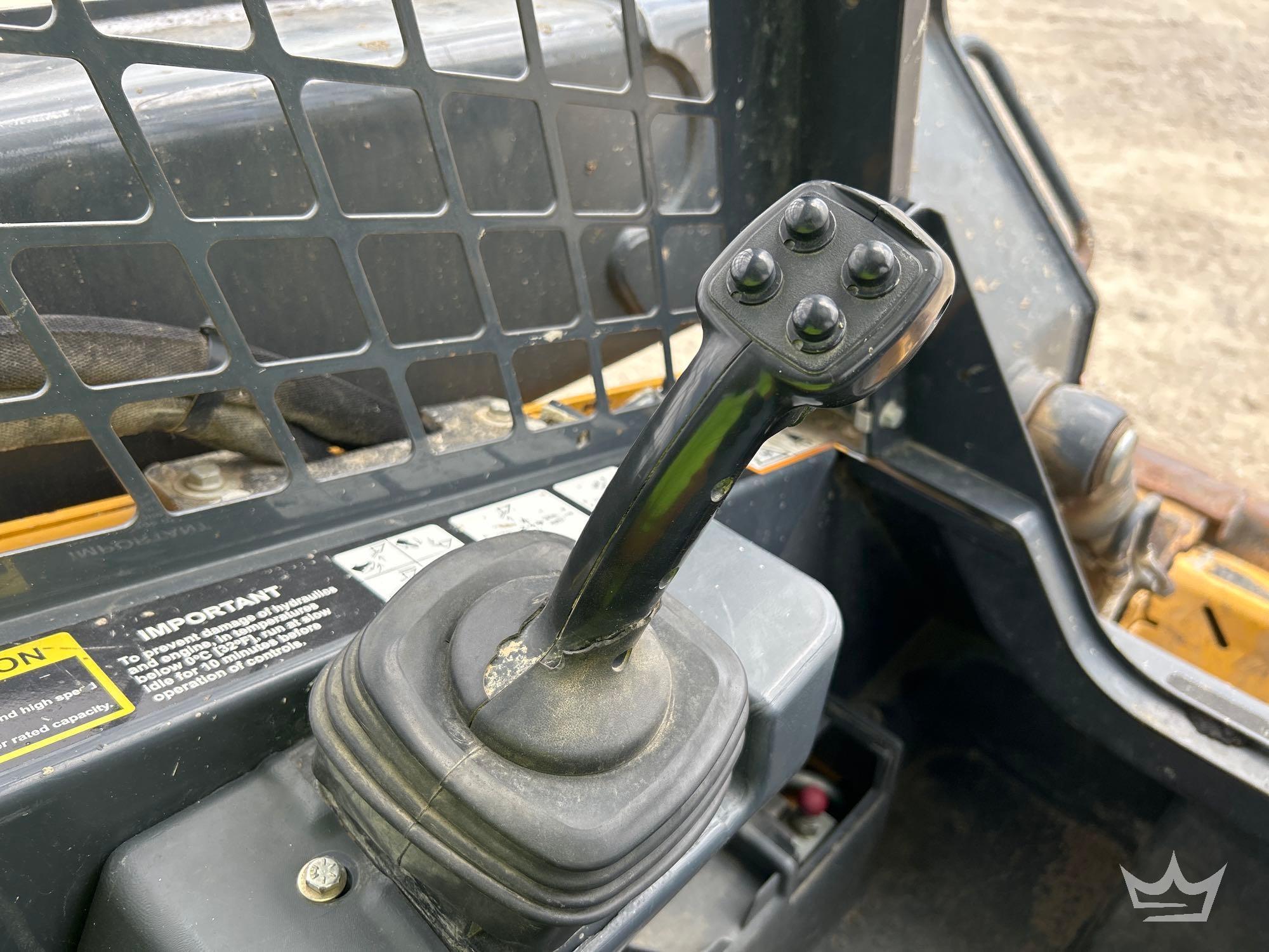 2022 John Deere 325G