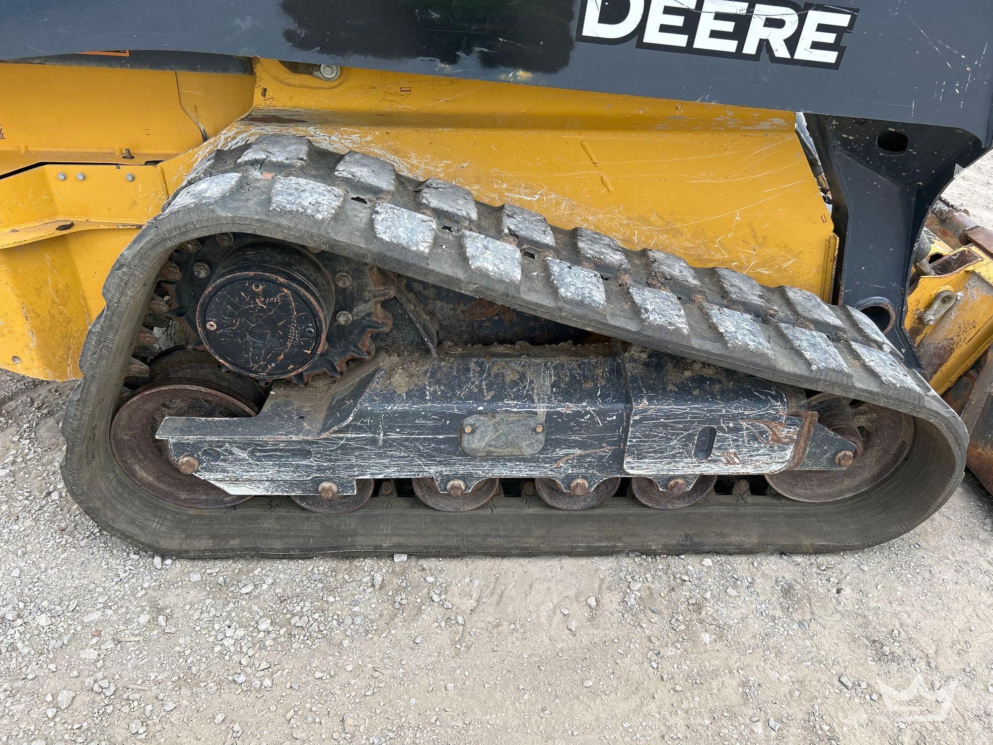 2022 John Deere 325G