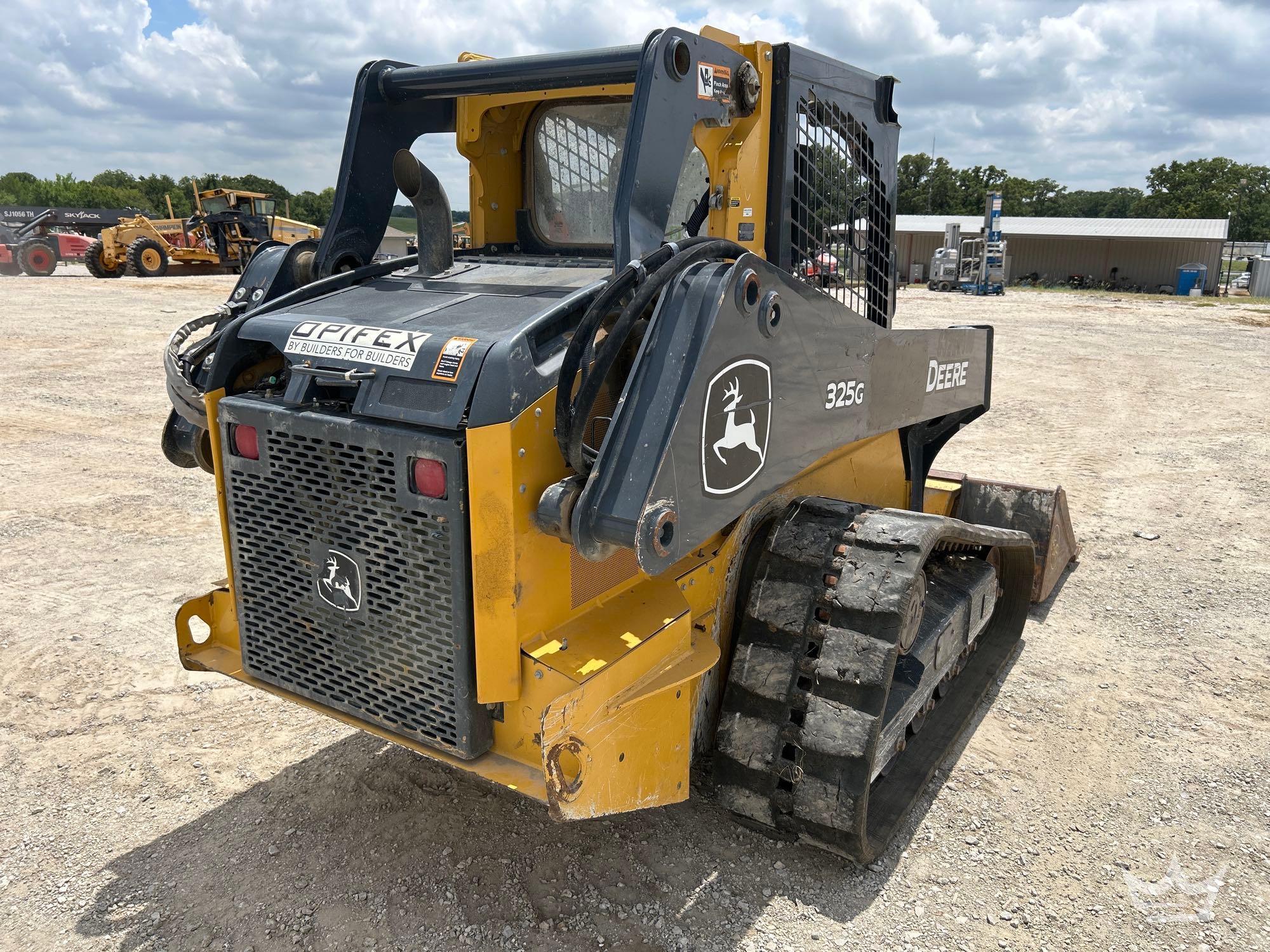 2022 John Deere 325G