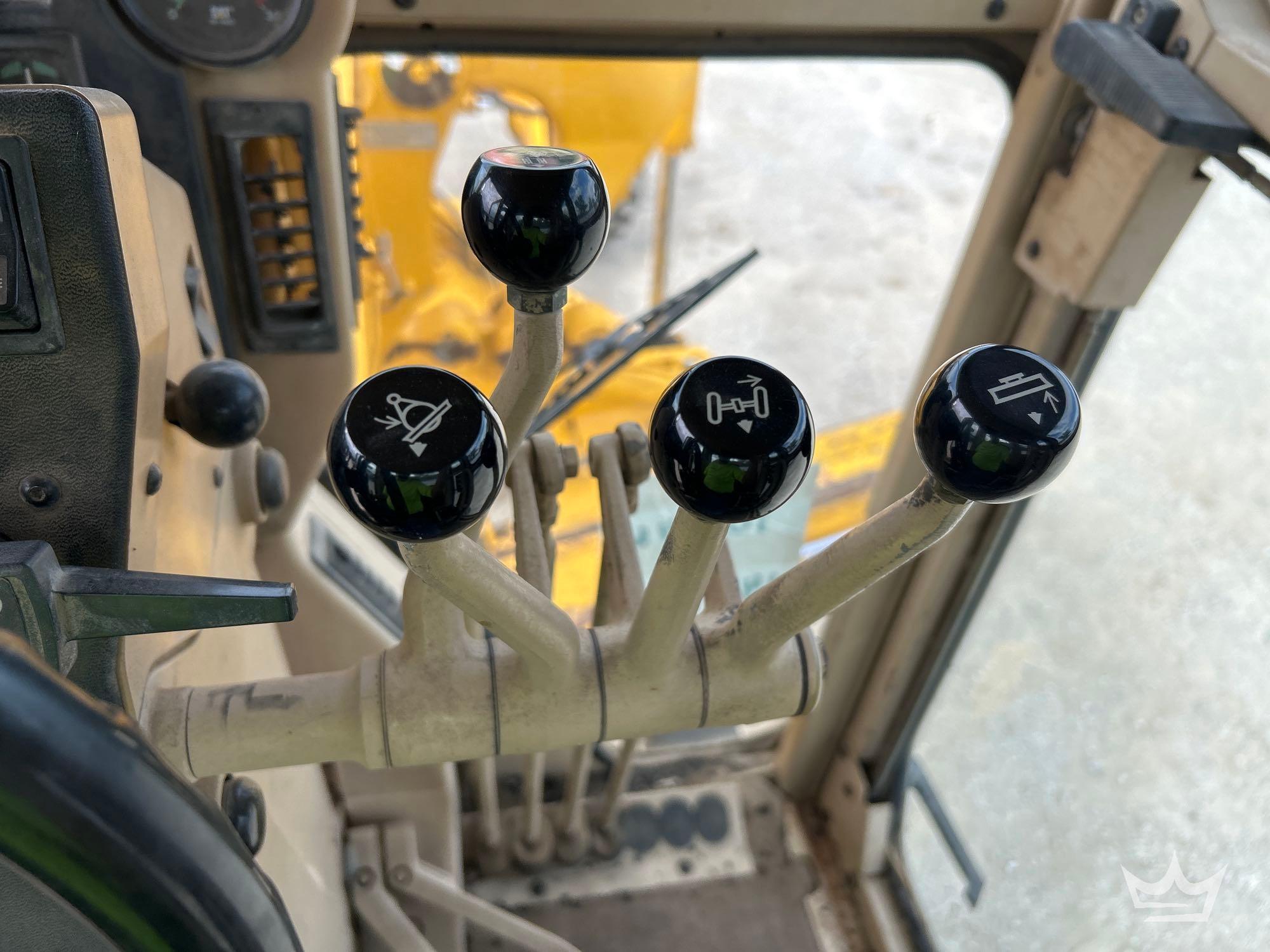 2002 Caterpillar 120H