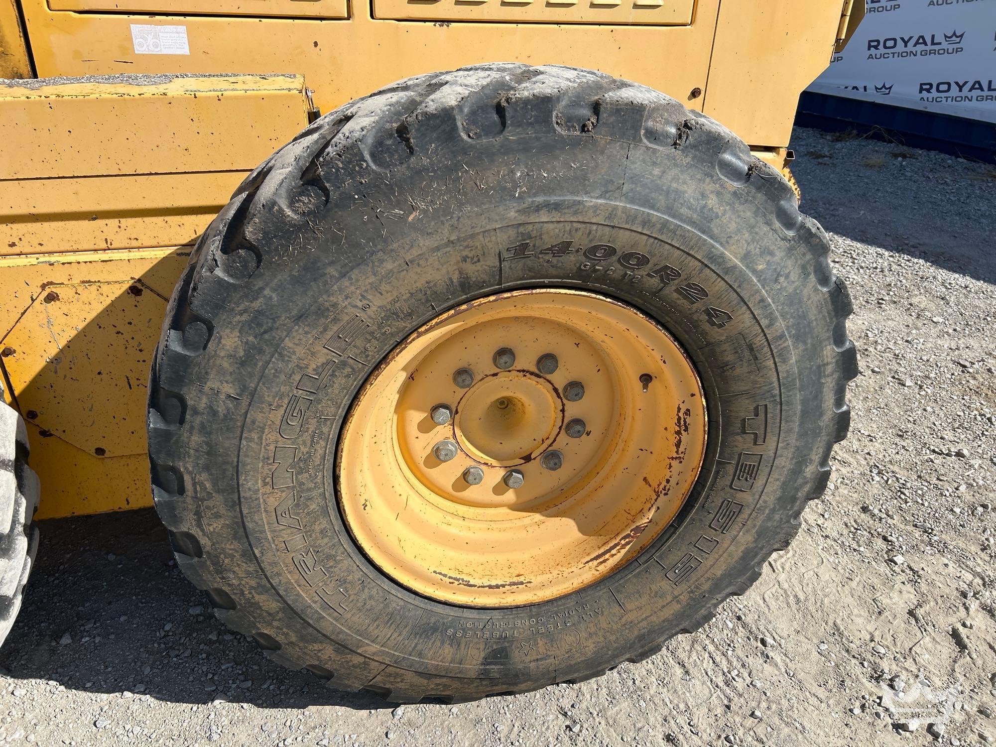 2000 Champion 710A