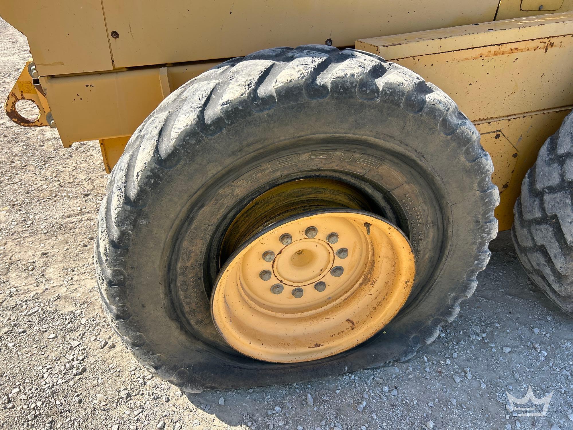 2000 Champion 710A