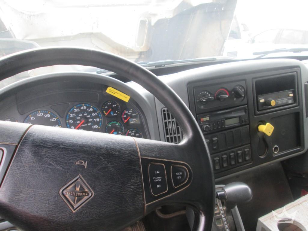 2004 International 7400